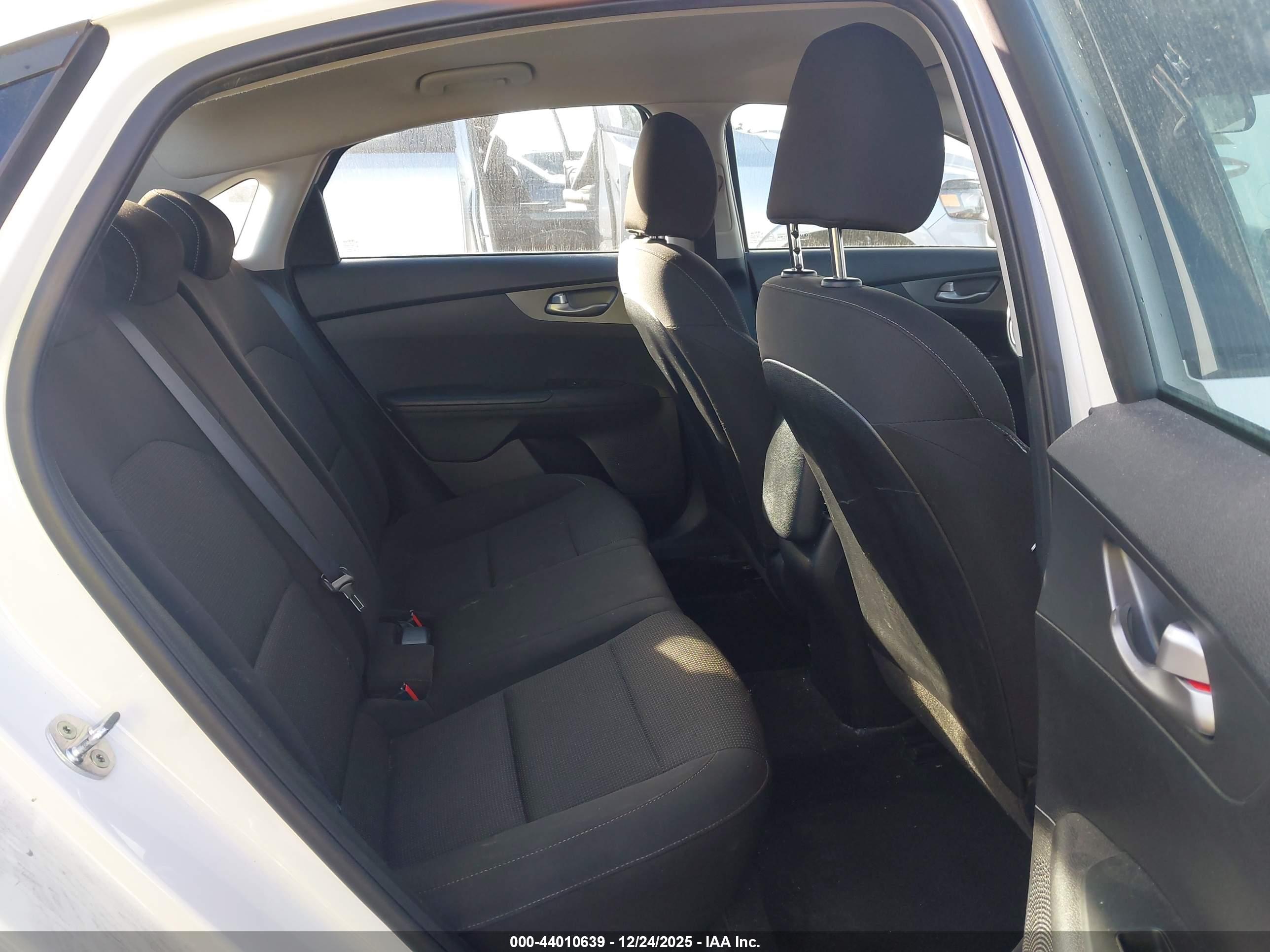KIA FORTE image 8