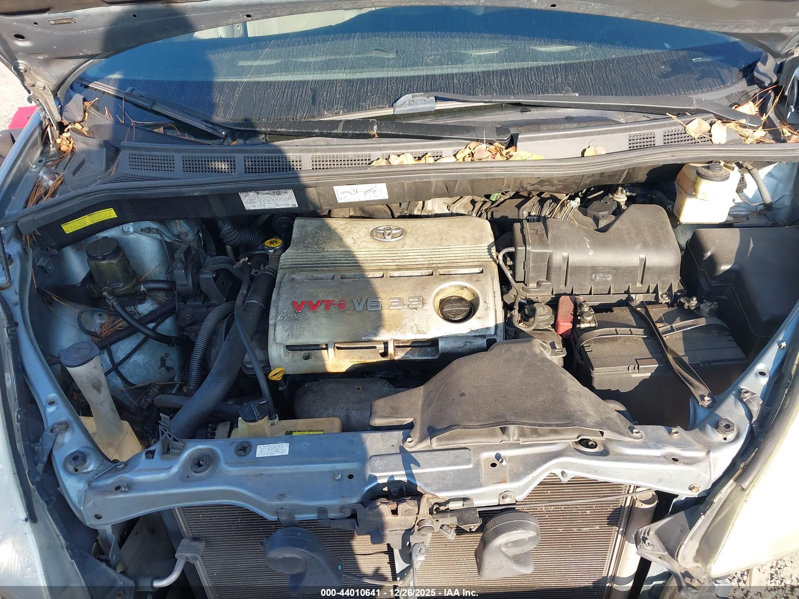 TOYOTA SIENNA image 10