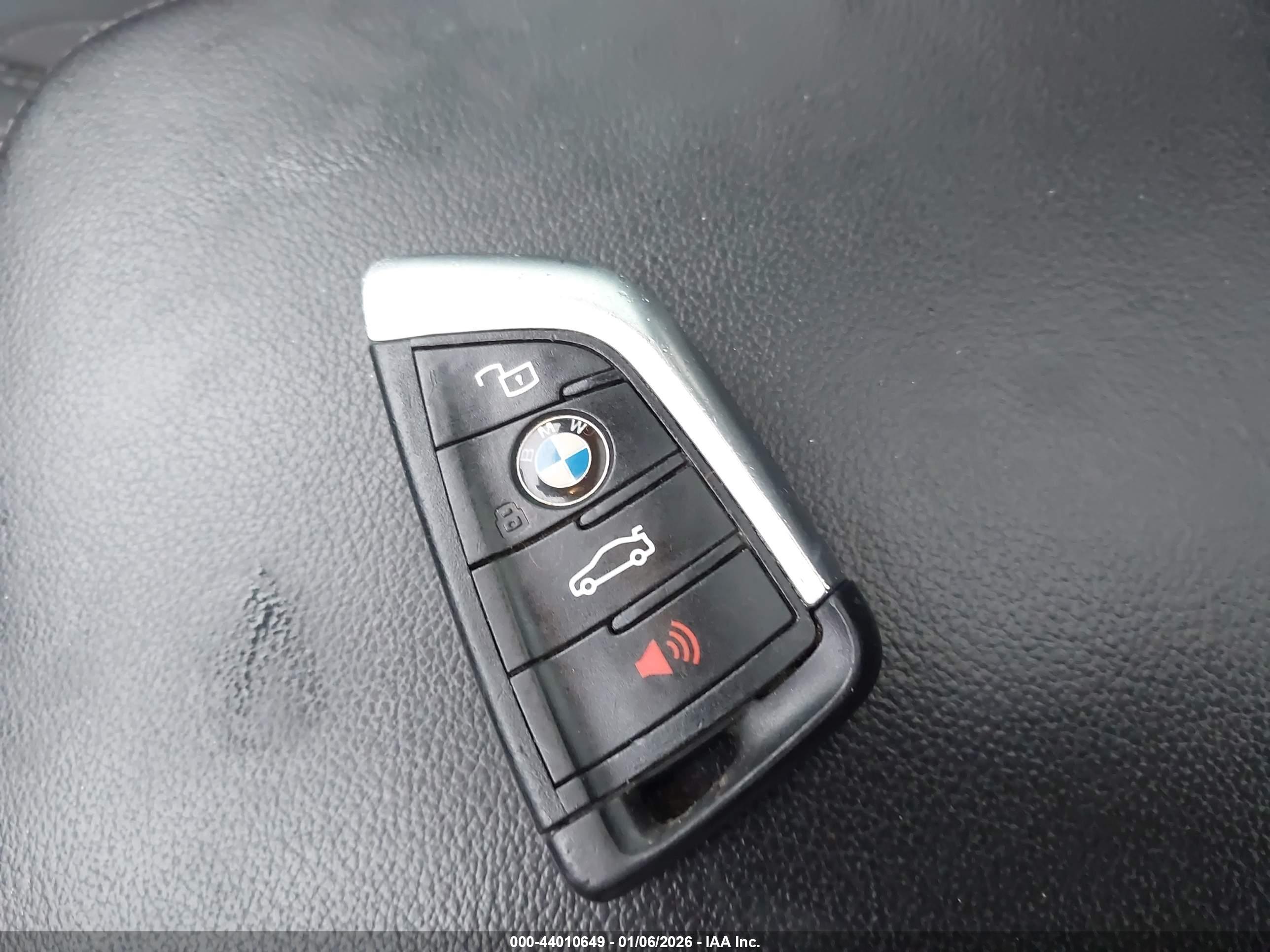 BMW X4 image 11