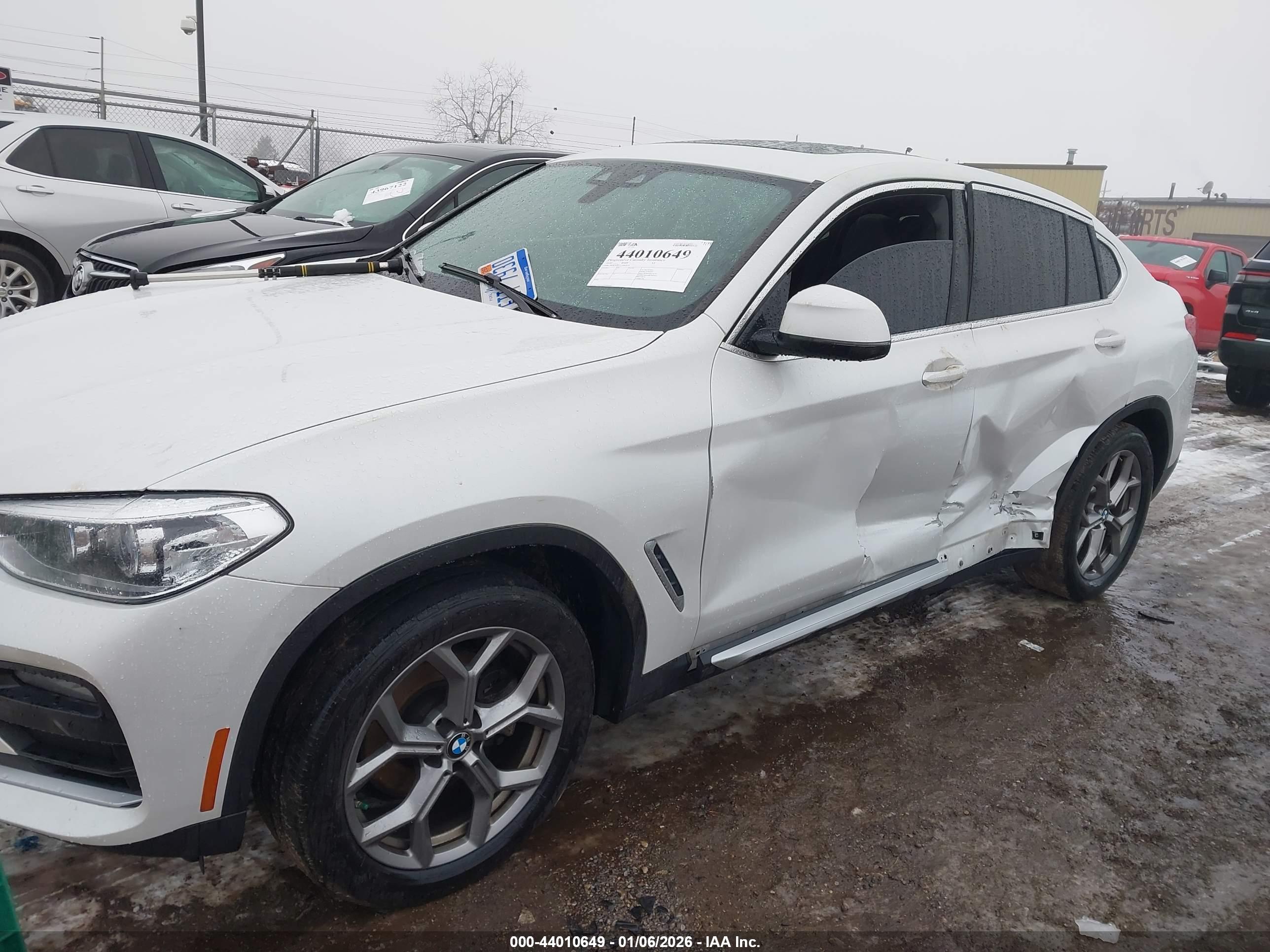 BMW X4 image 2