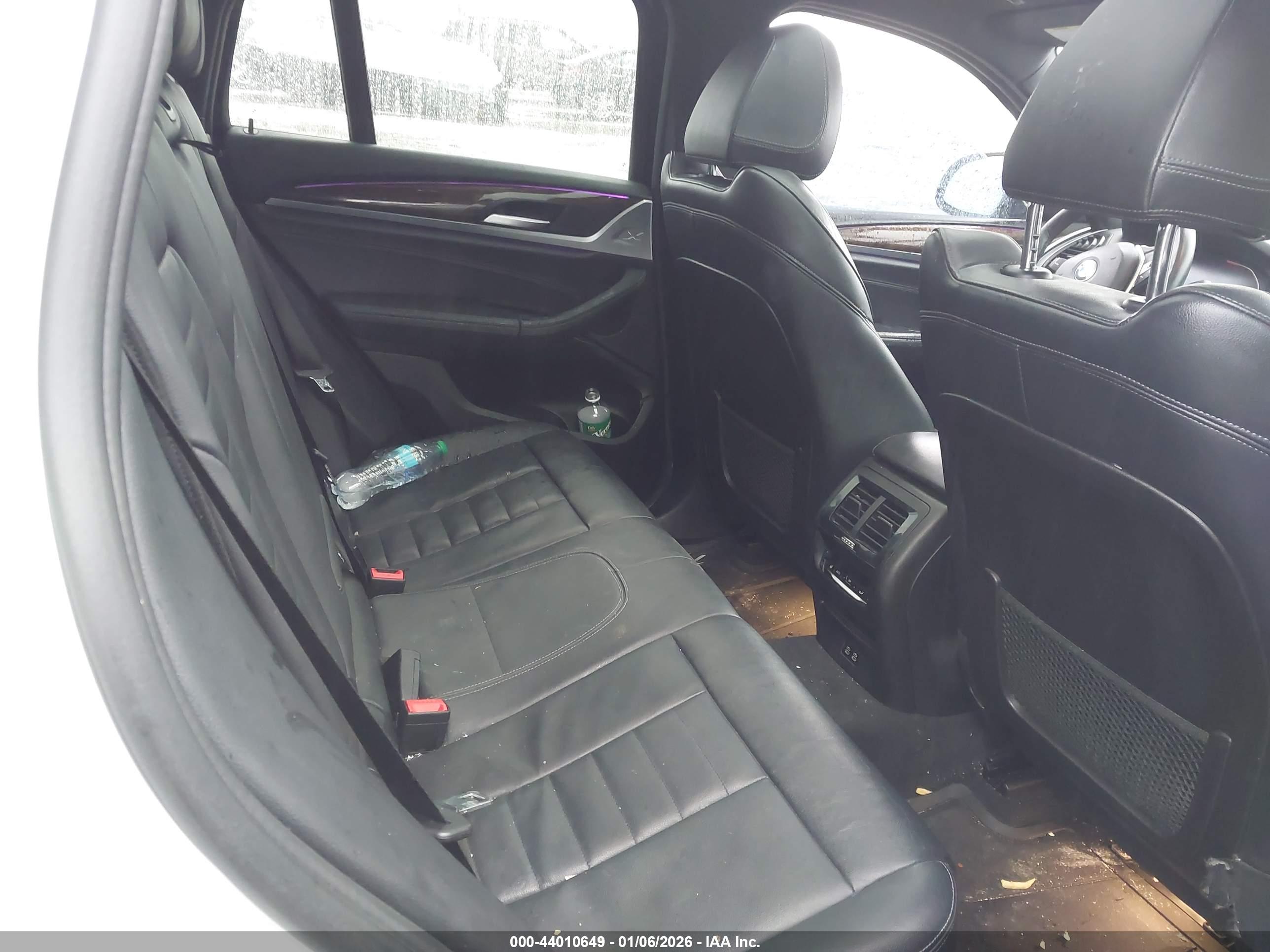 BMW X4 image 8