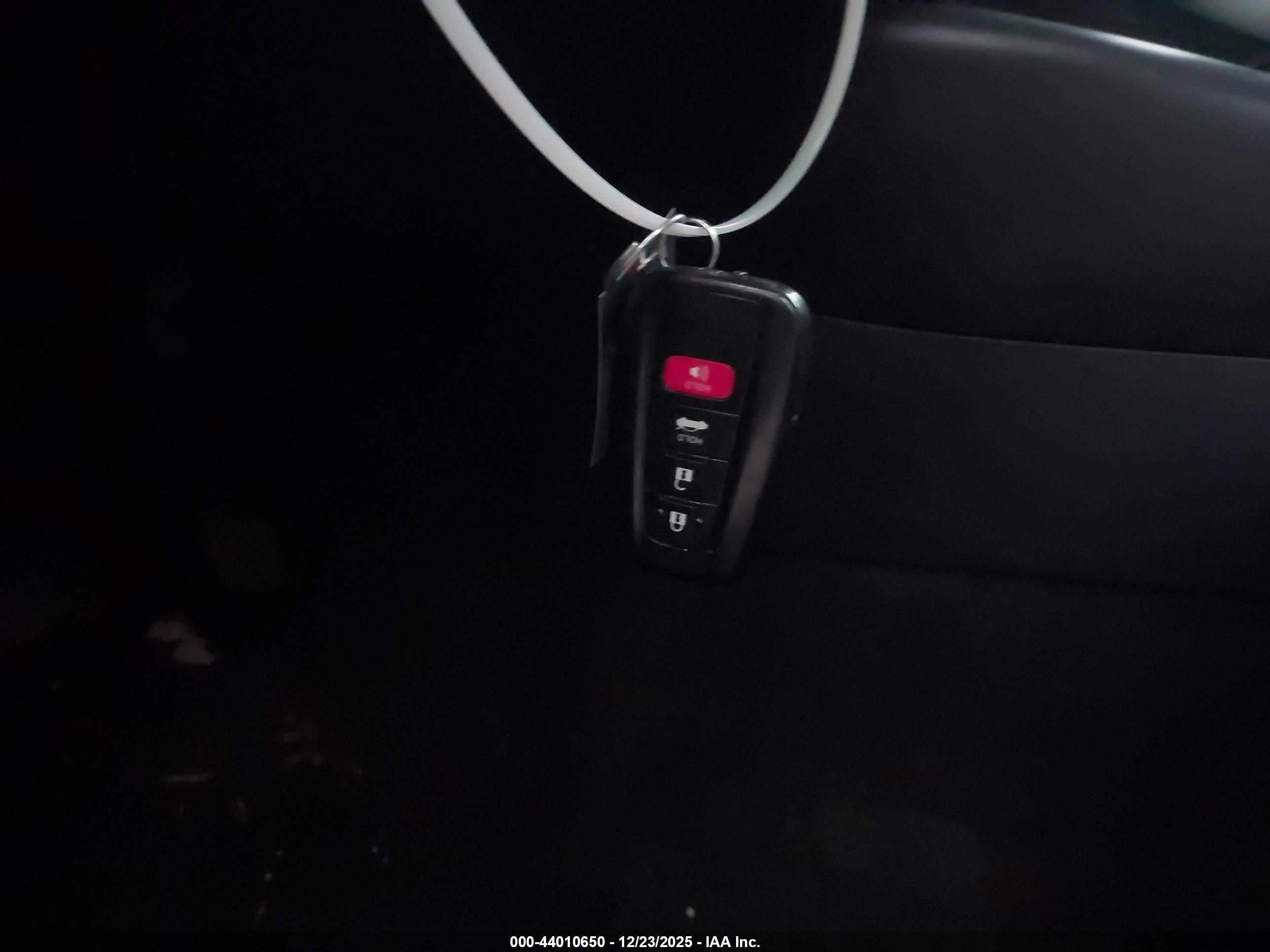 TOYOTA COROLLA image 11