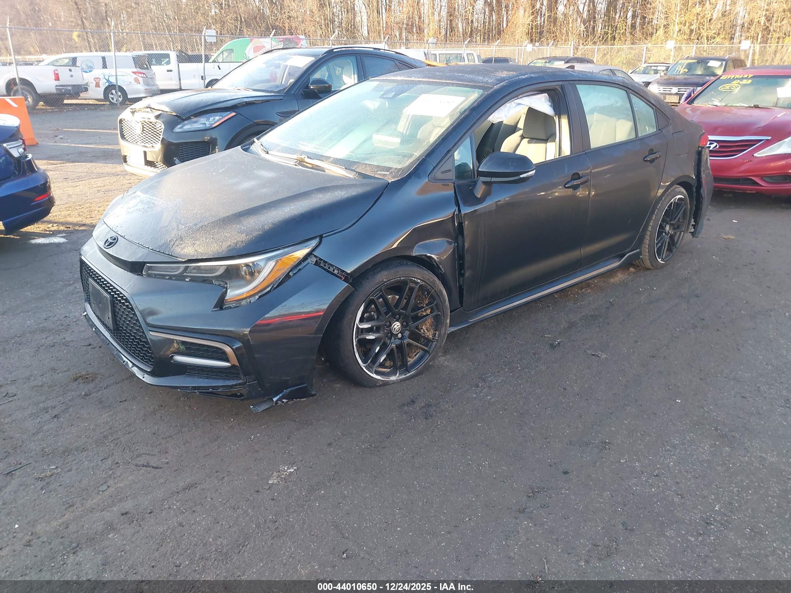 TOYOTA COROLLA image 2