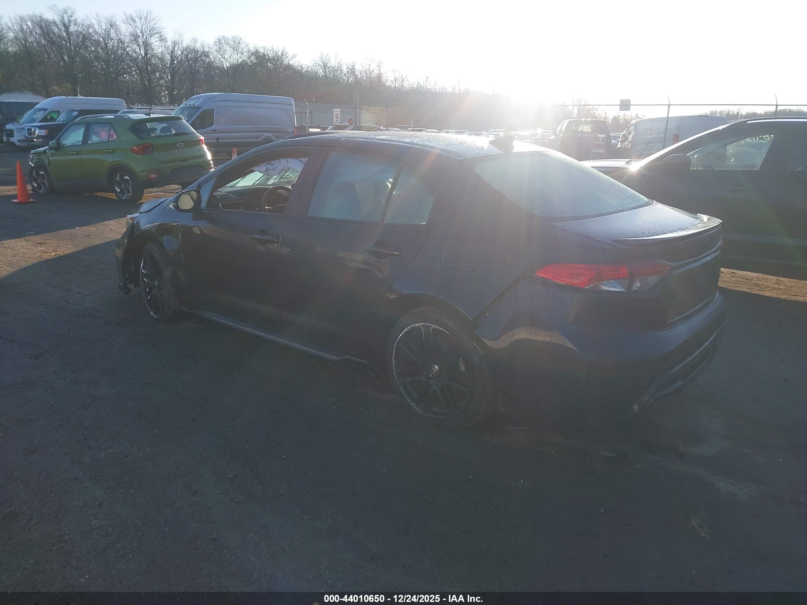 TOYOTA COROLLA image 3