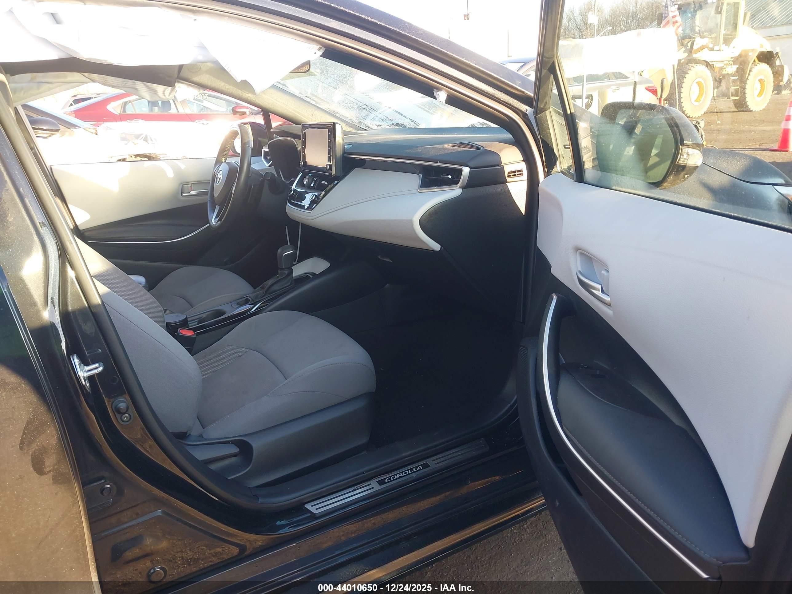 TOYOTA COROLLA image 5