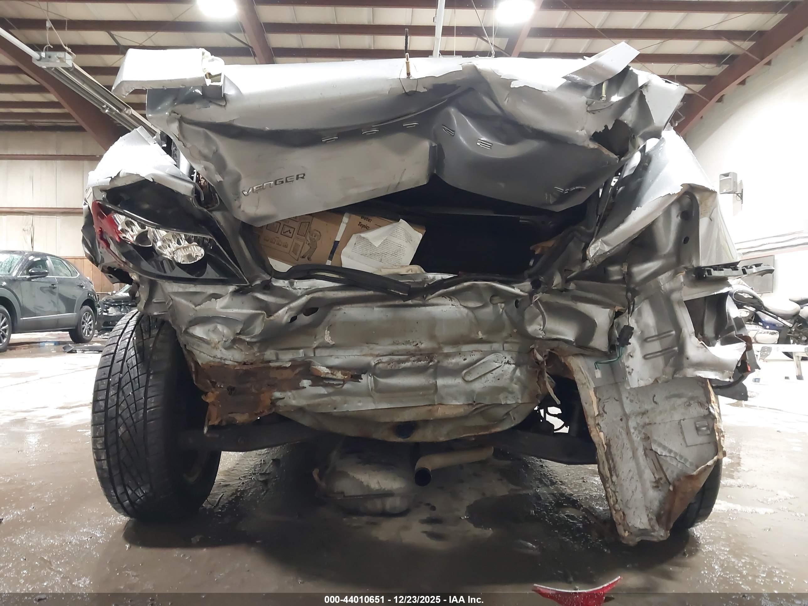 DODGE AVENGER image 6