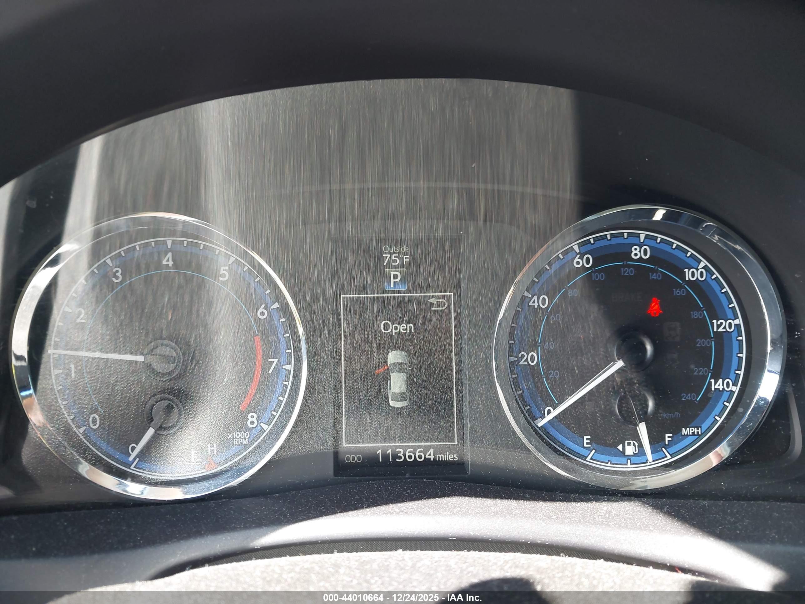 TOYOTA COROLLA image 7