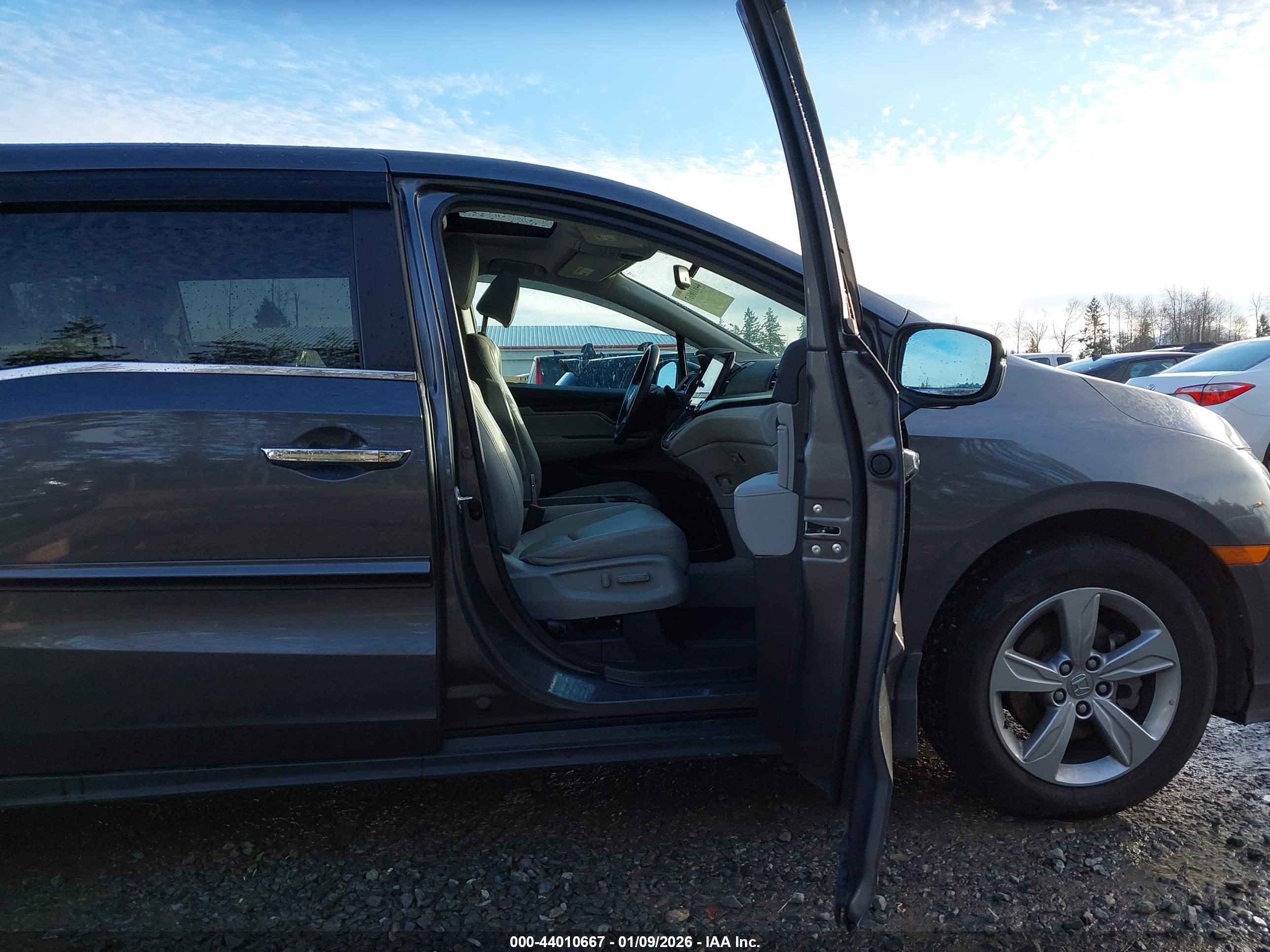HONDA ODYSSEY image 5