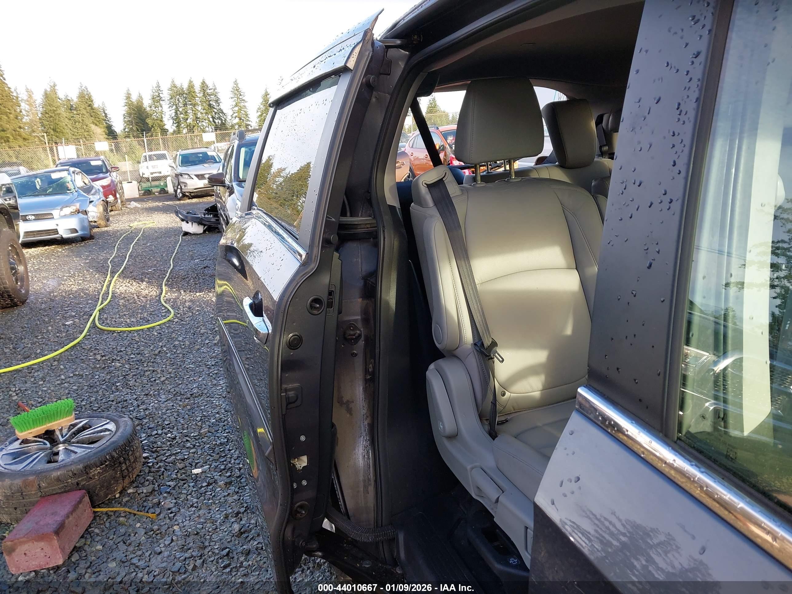 HONDA ODYSSEY image 8