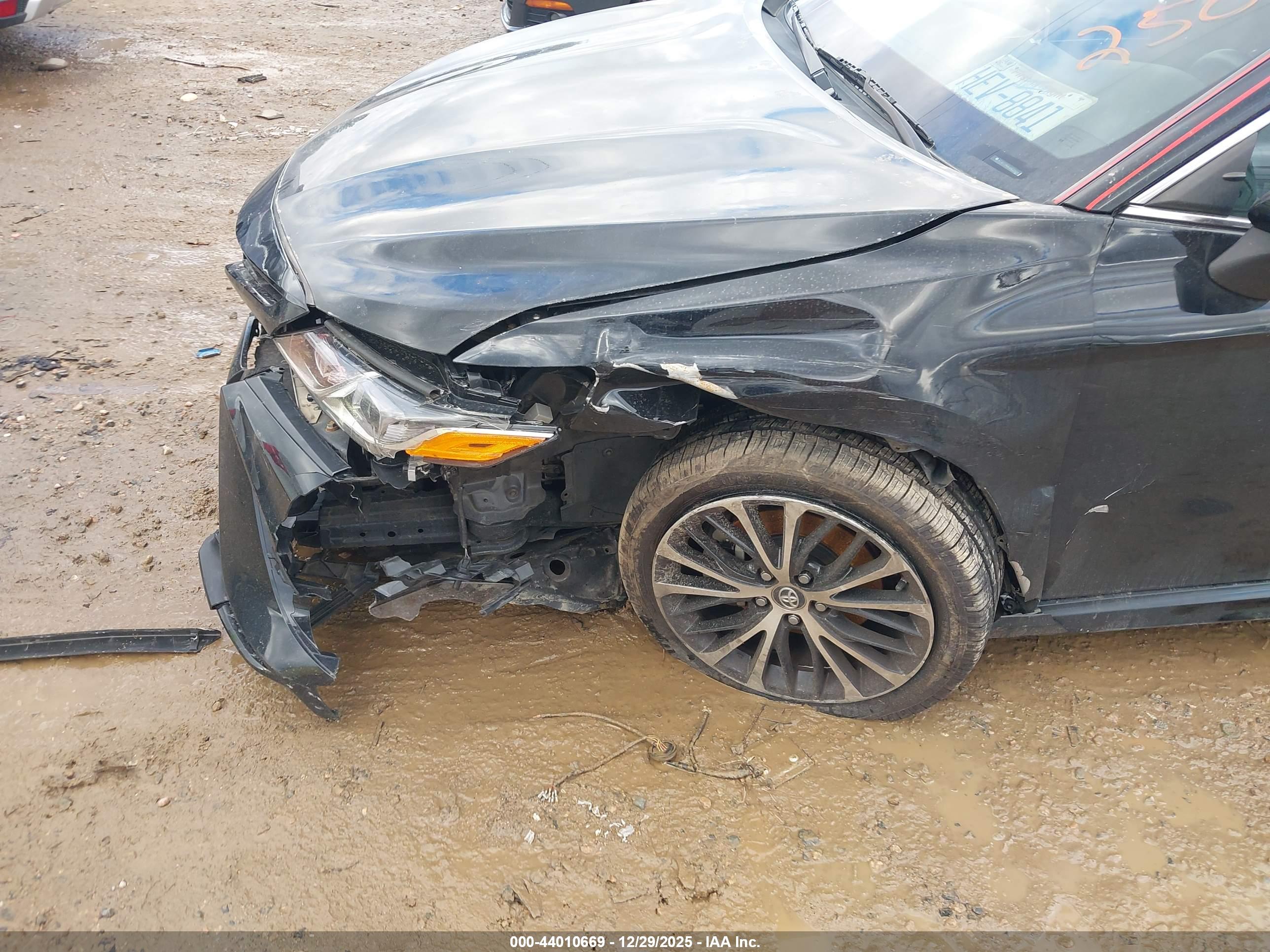 TOYOTA CAMRY image 6
