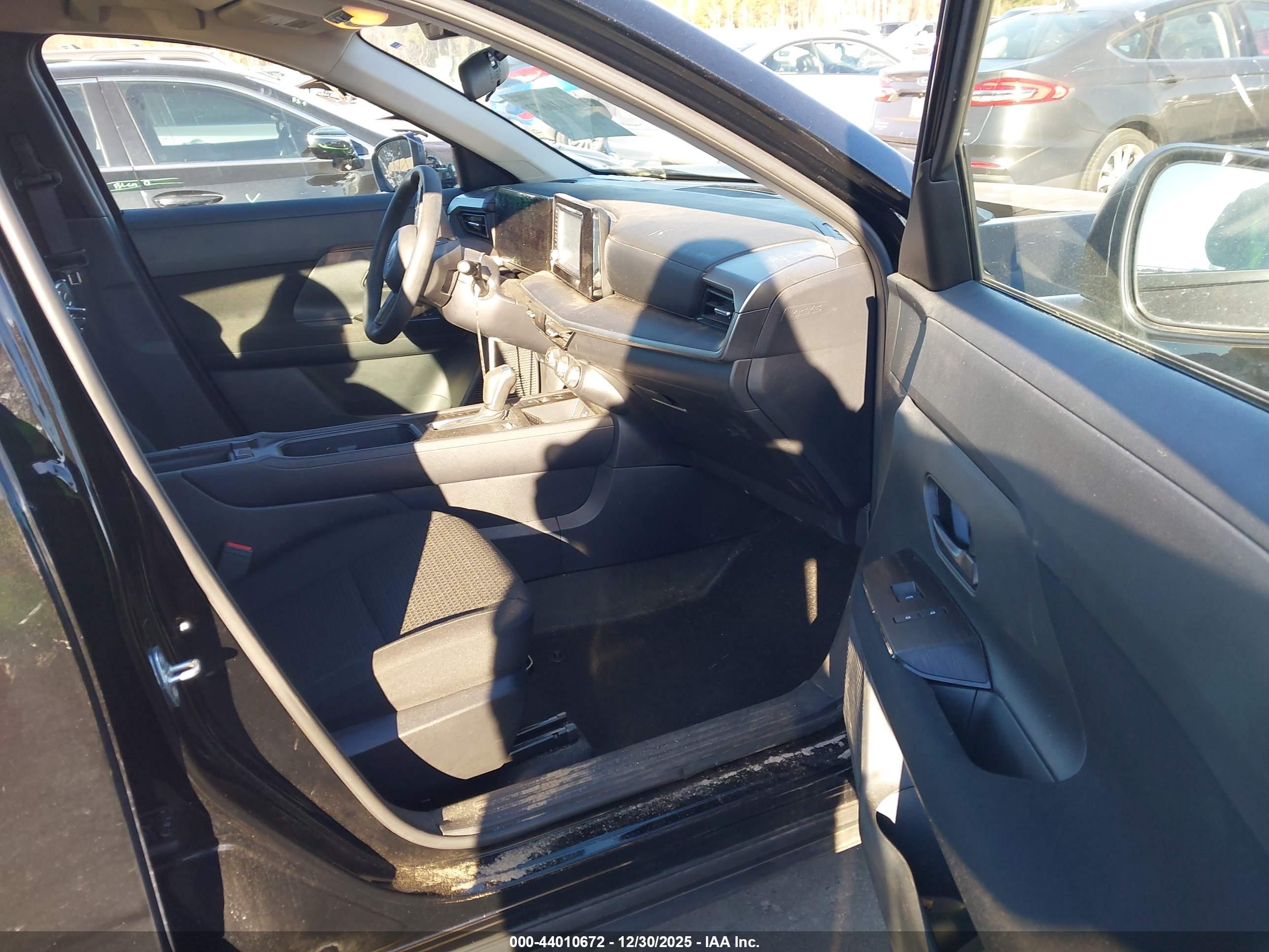 NISSAN KICKS image 5