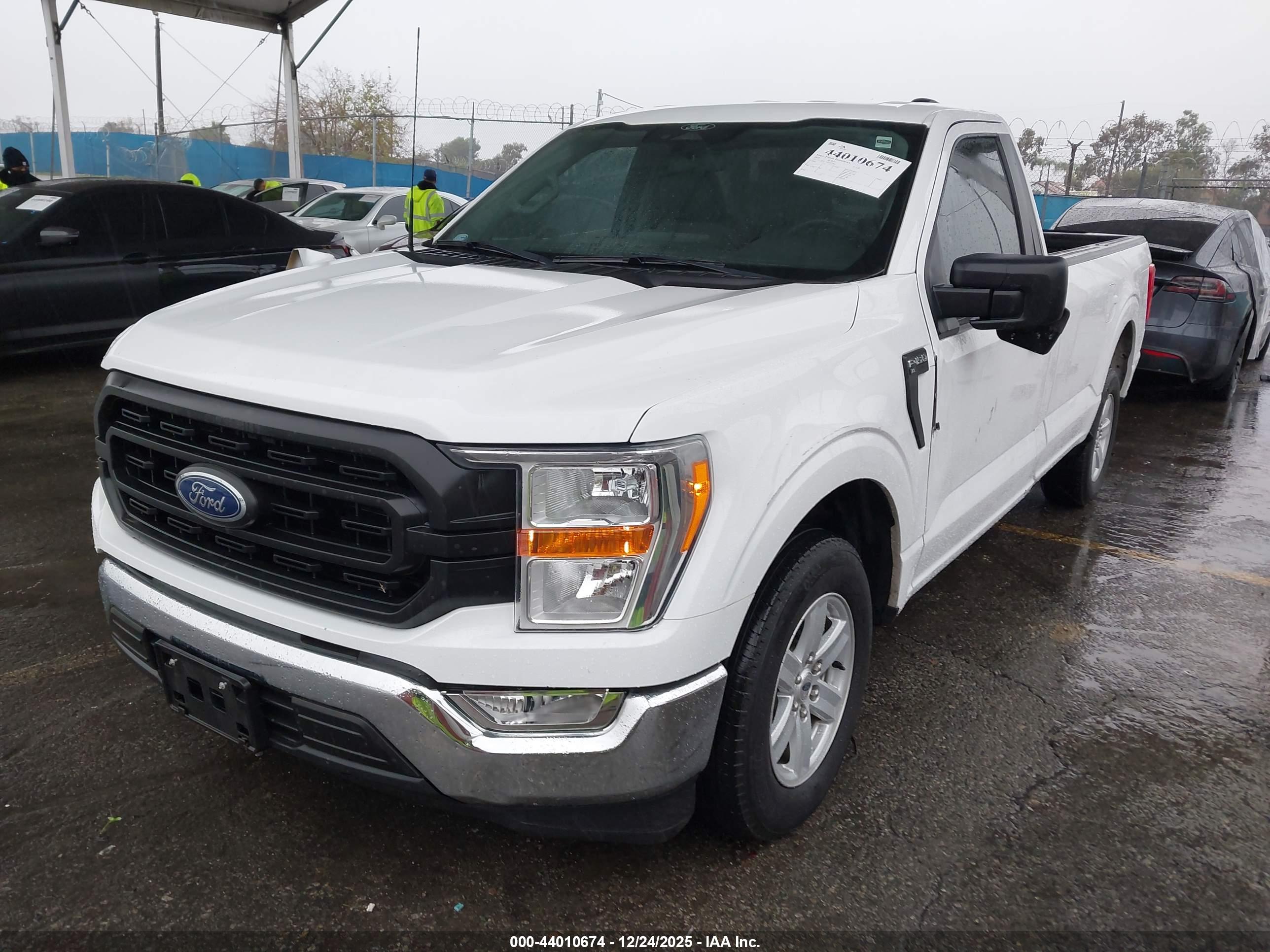 FORD F-150 image 2