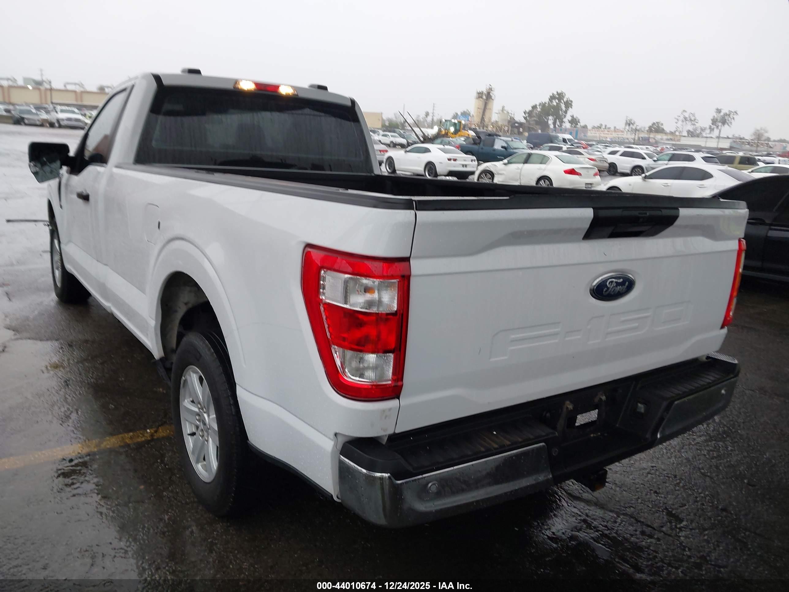 FORD F-150 image 3