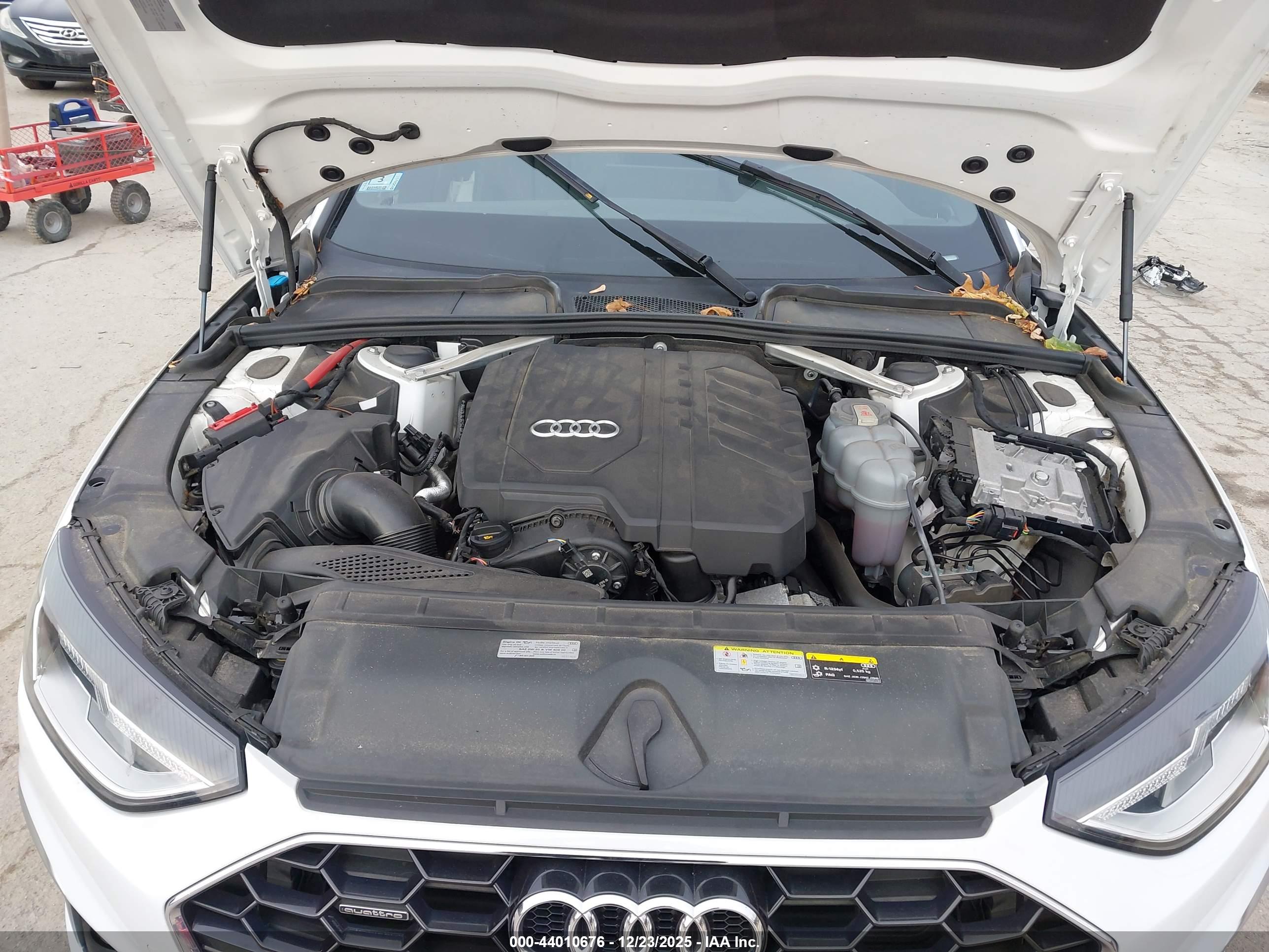 AUDI A4 image 10