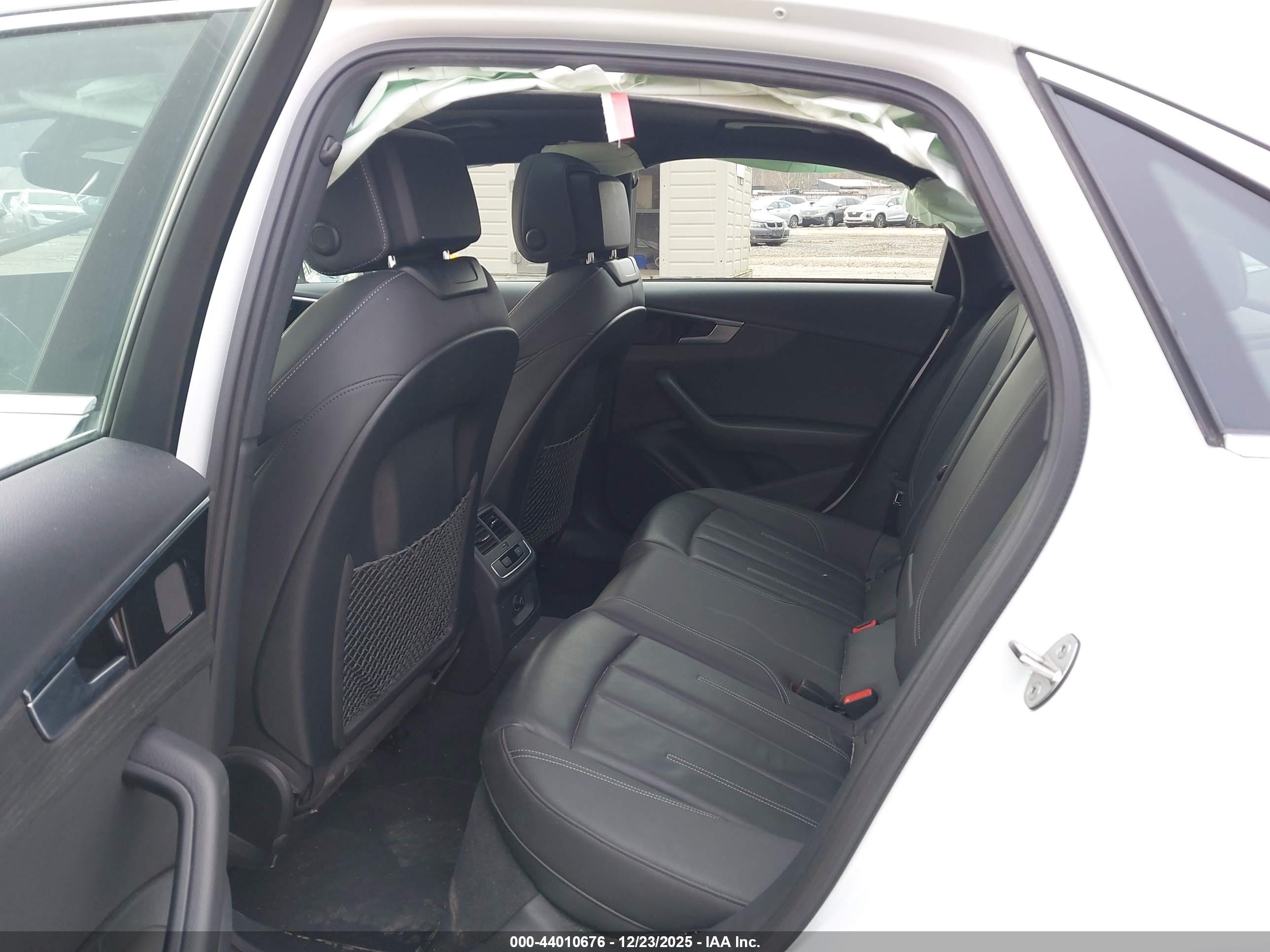 AUDI A4 image 8