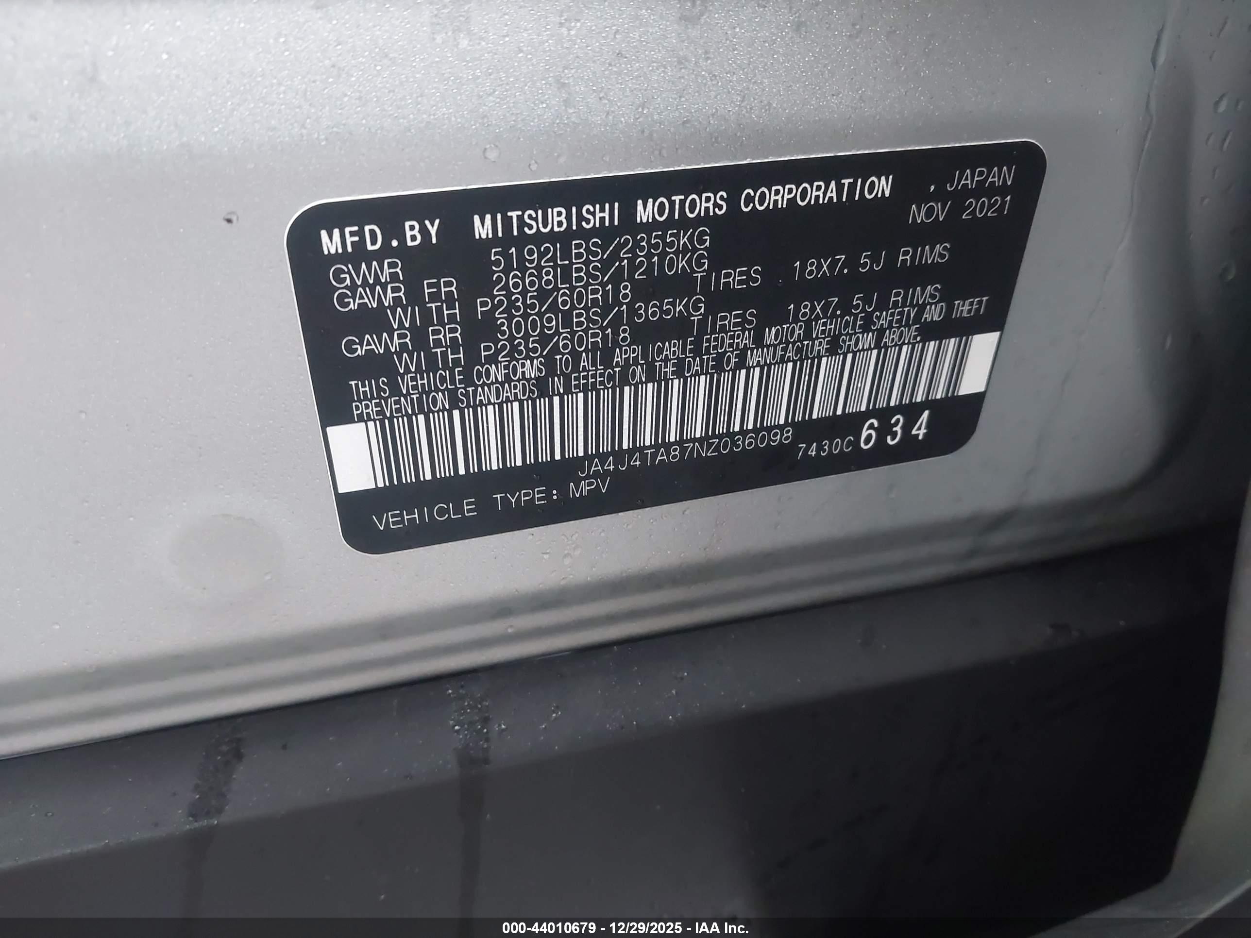 MITSUBISHI OUTLANDER image 9