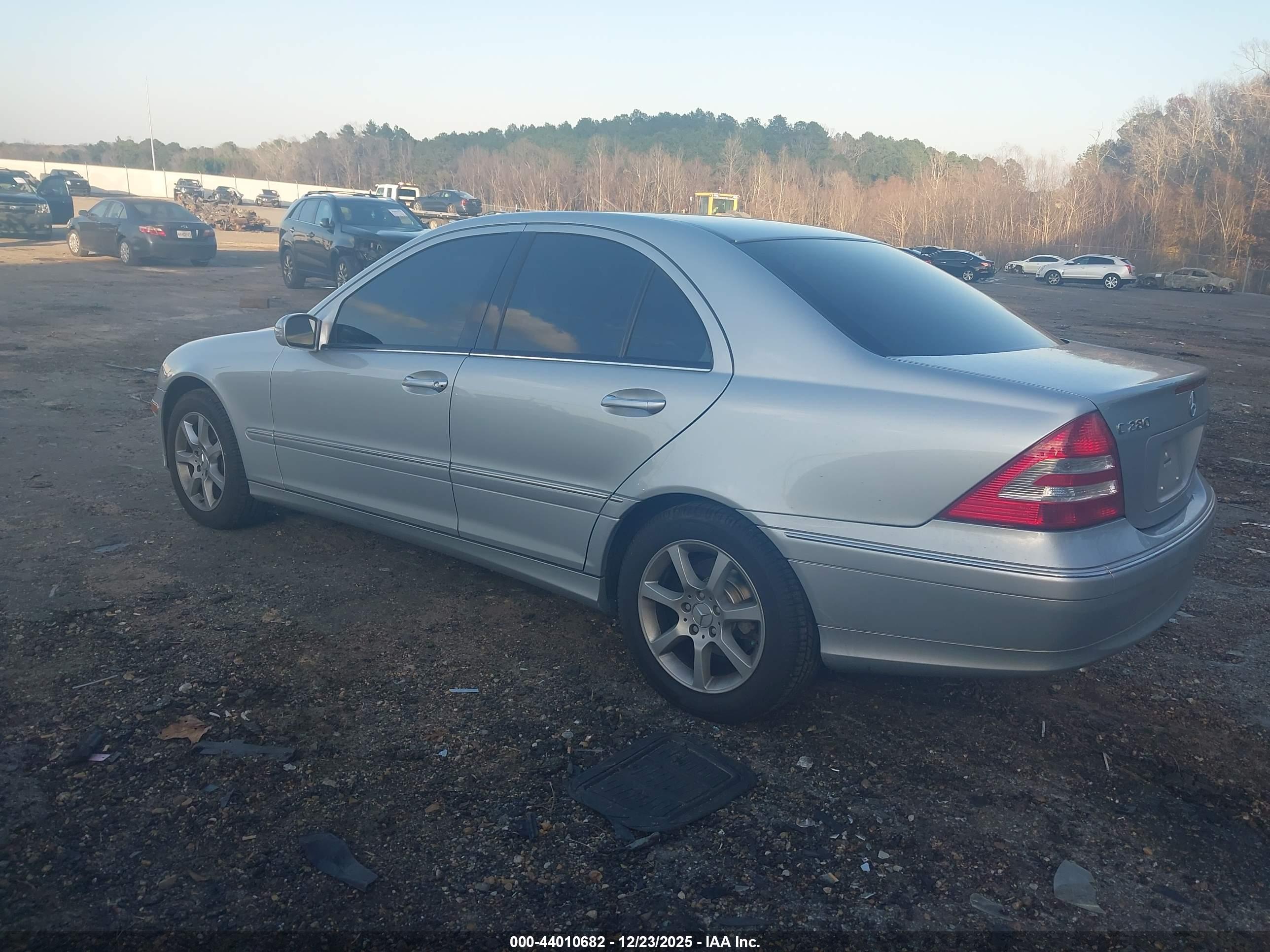 MERCEDES-BENZ C image 3