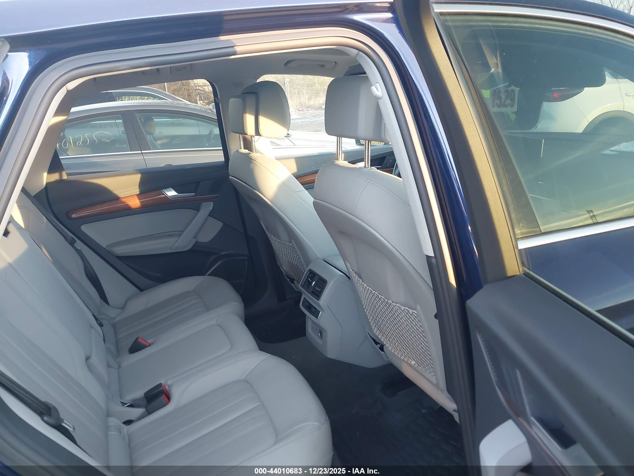 AUDI Q5 image 8