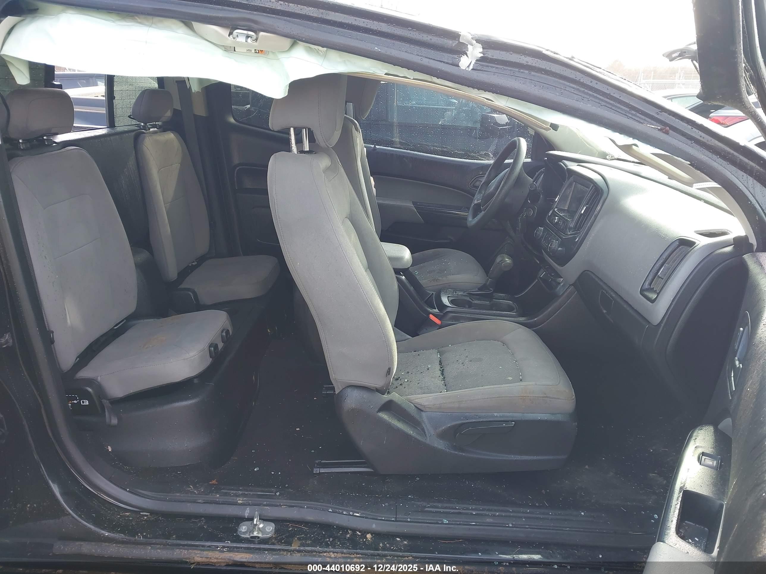 CHEVROLET COLORADO image 5