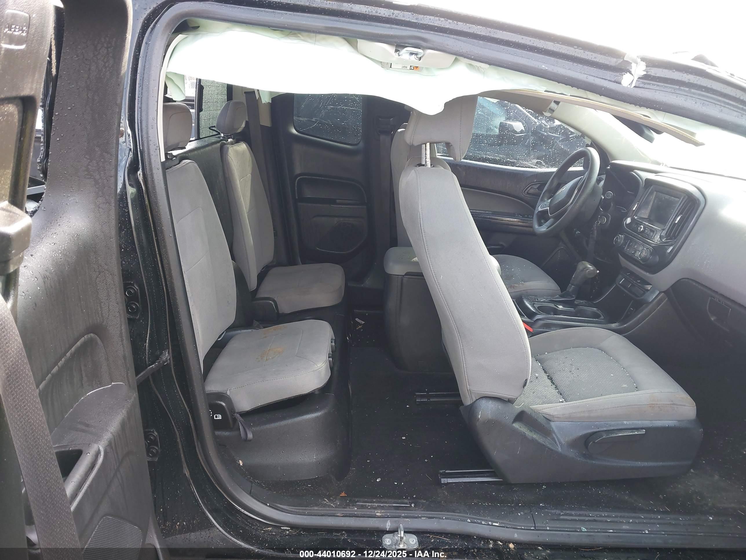 CHEVROLET COLORADO image 8