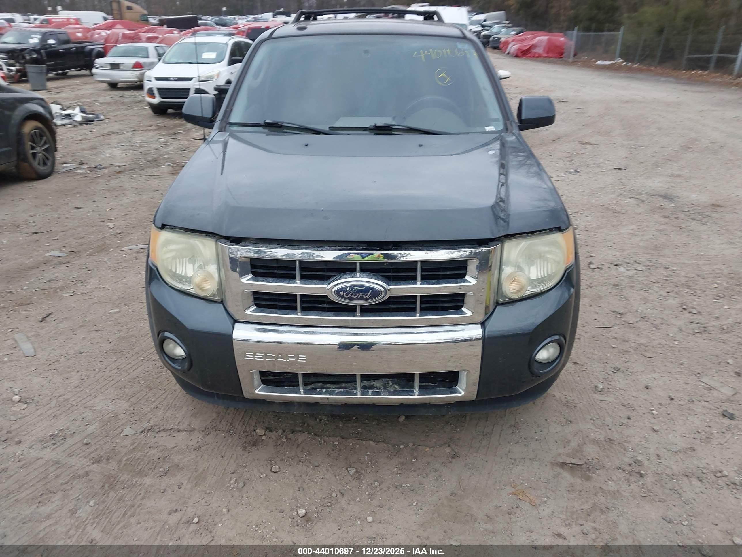 FORD ESCAPE image 6