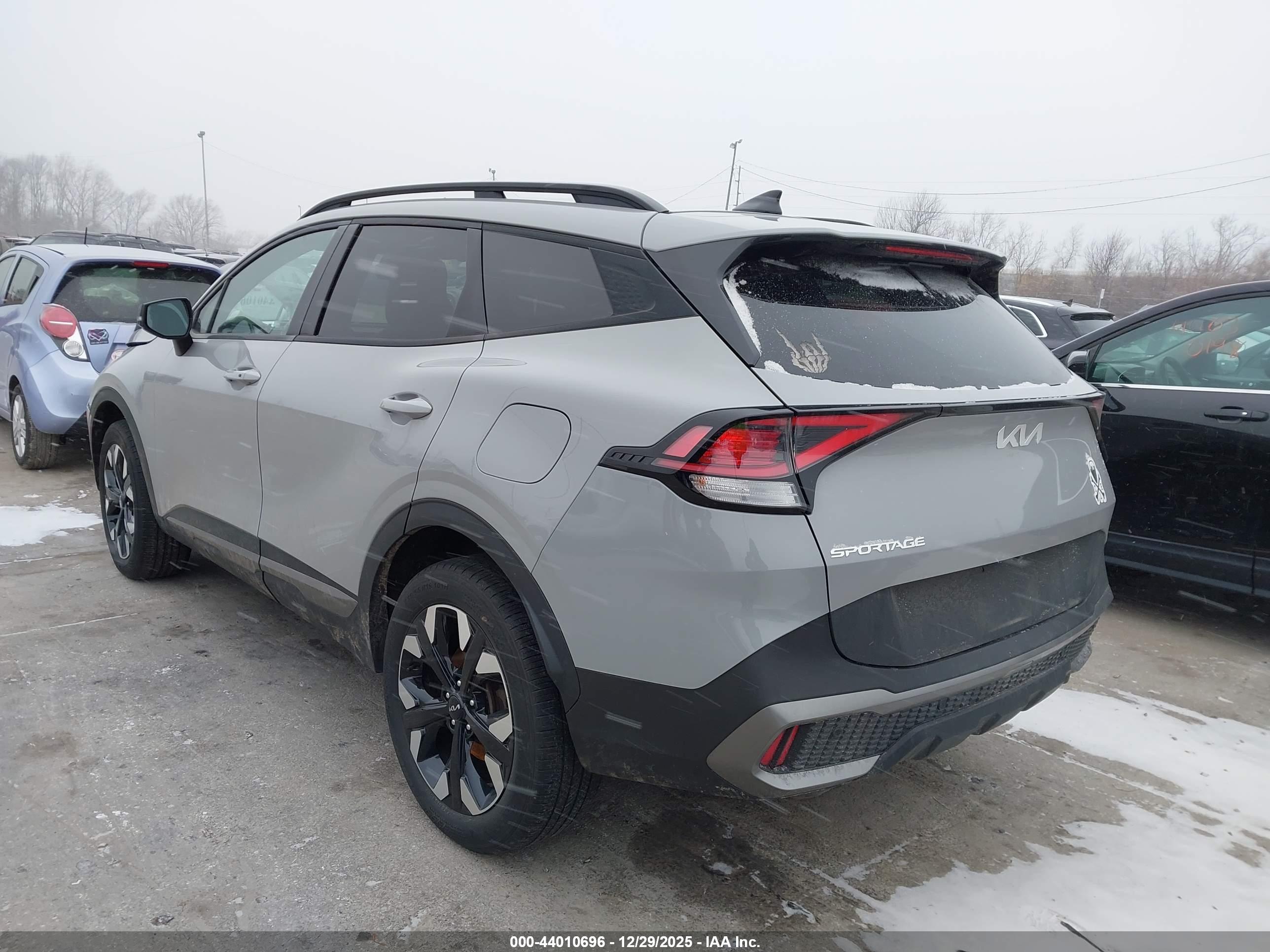 KIA SPORTAGE image 3