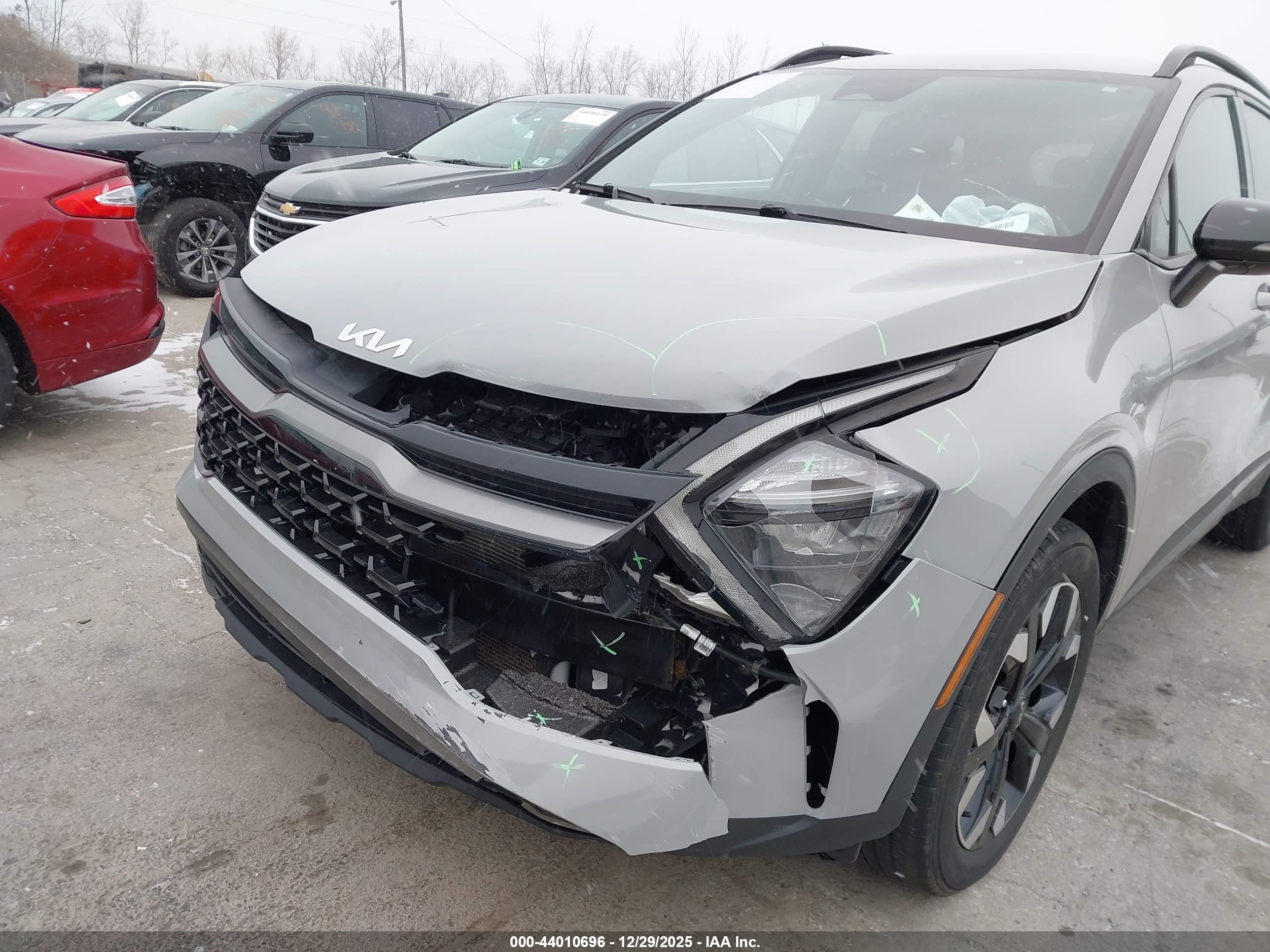 KIA SPORTAGE image 6