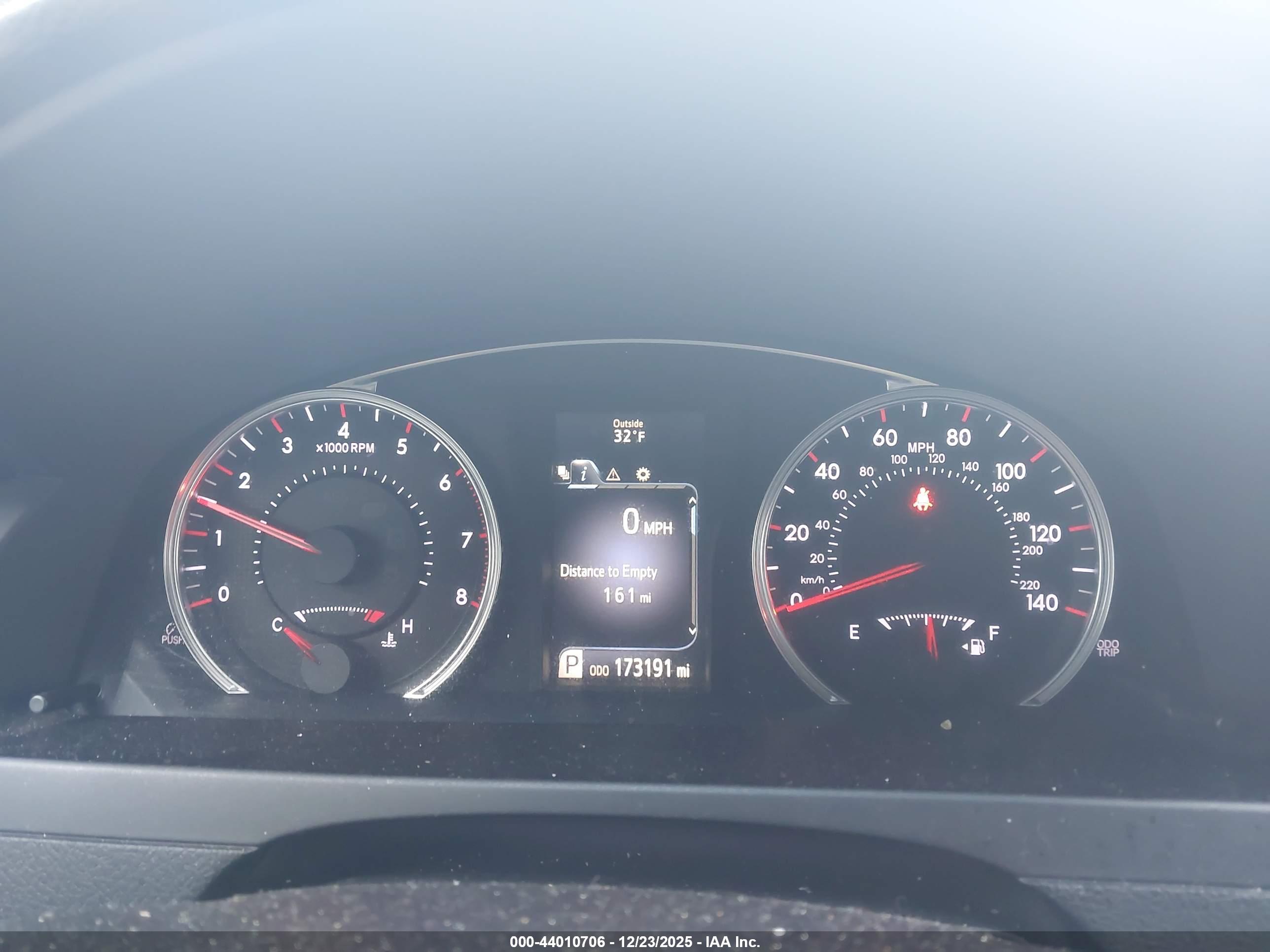 TOYOTA CAMRY image 7