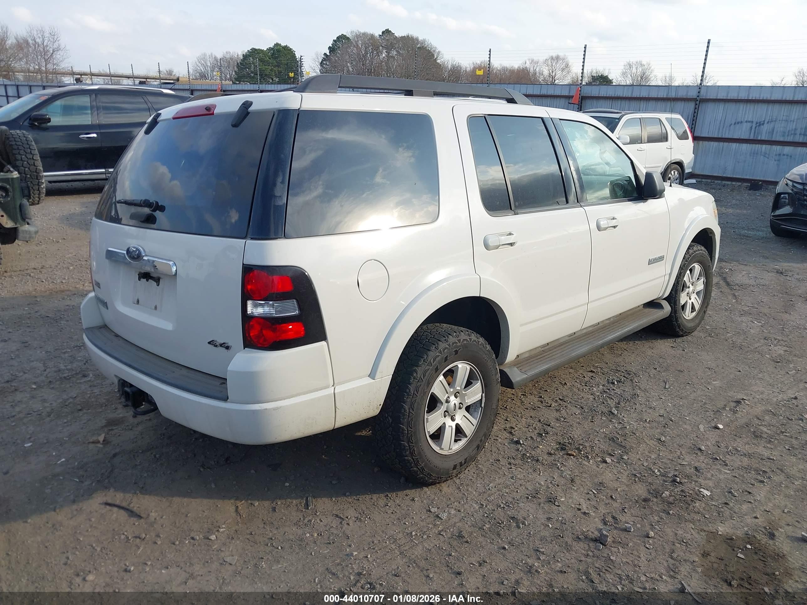FORD EXPLORER image 4