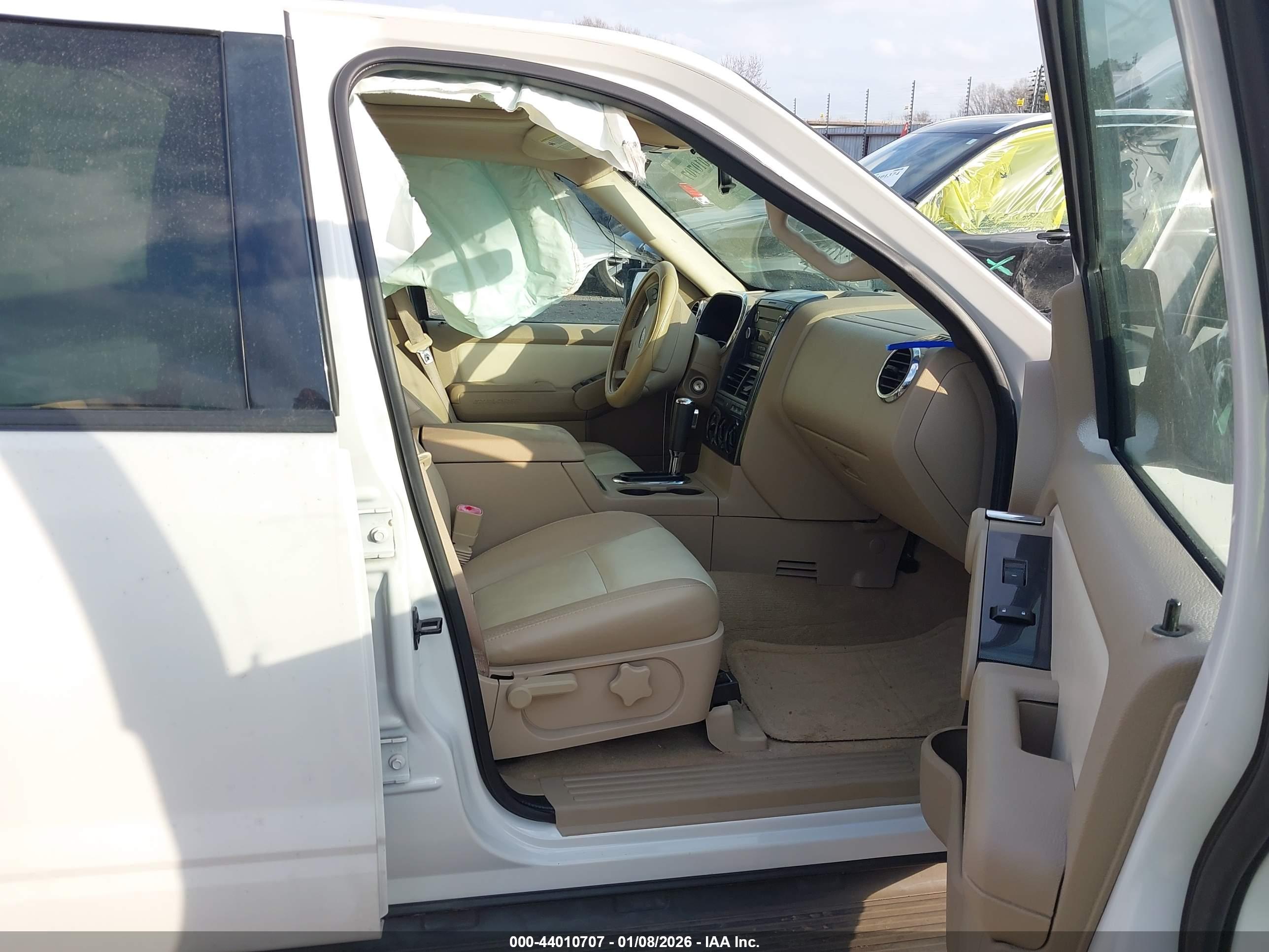 FORD EXPLORER image 5