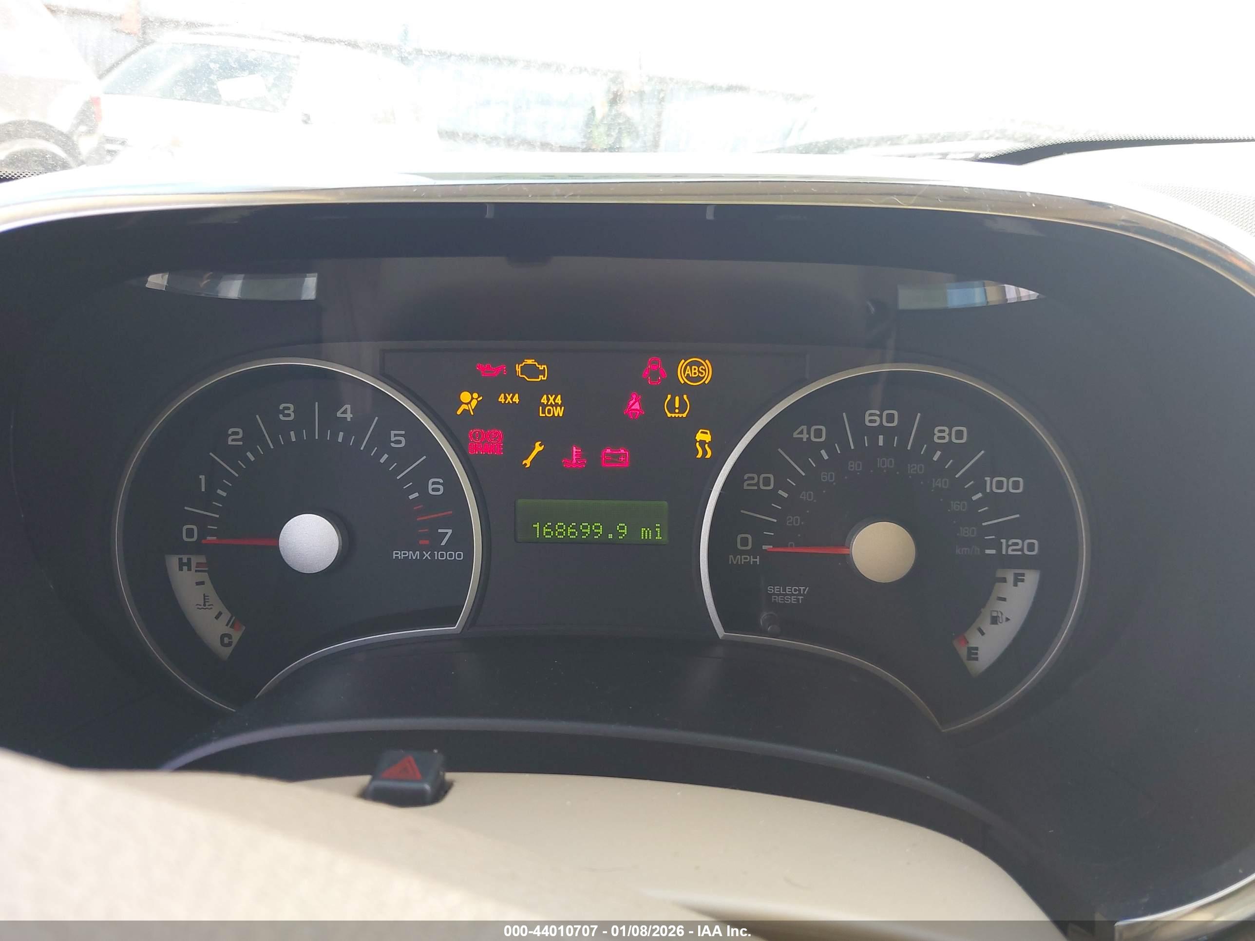 FORD EXPLORER image 7