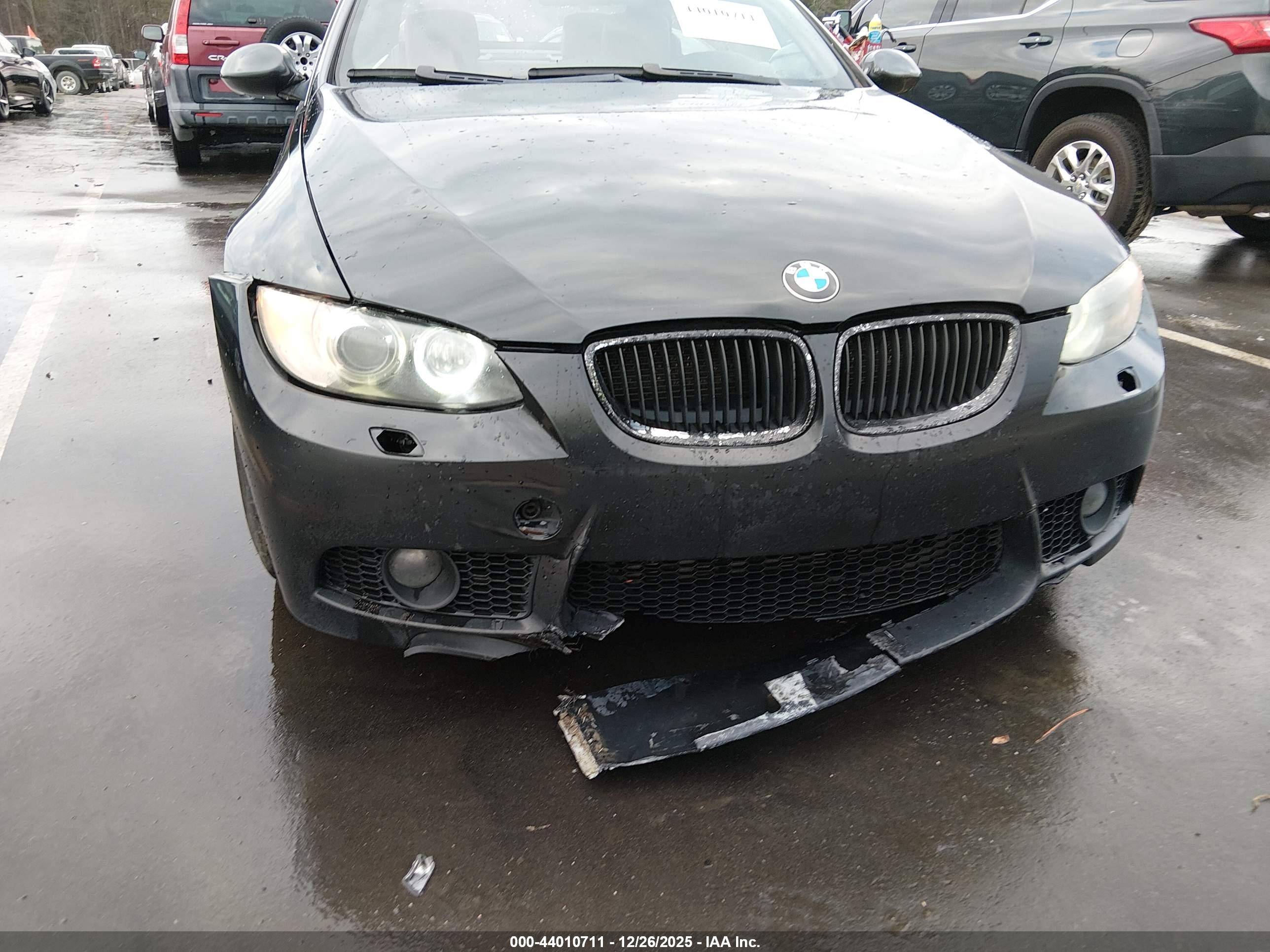 BMW 335I image 6