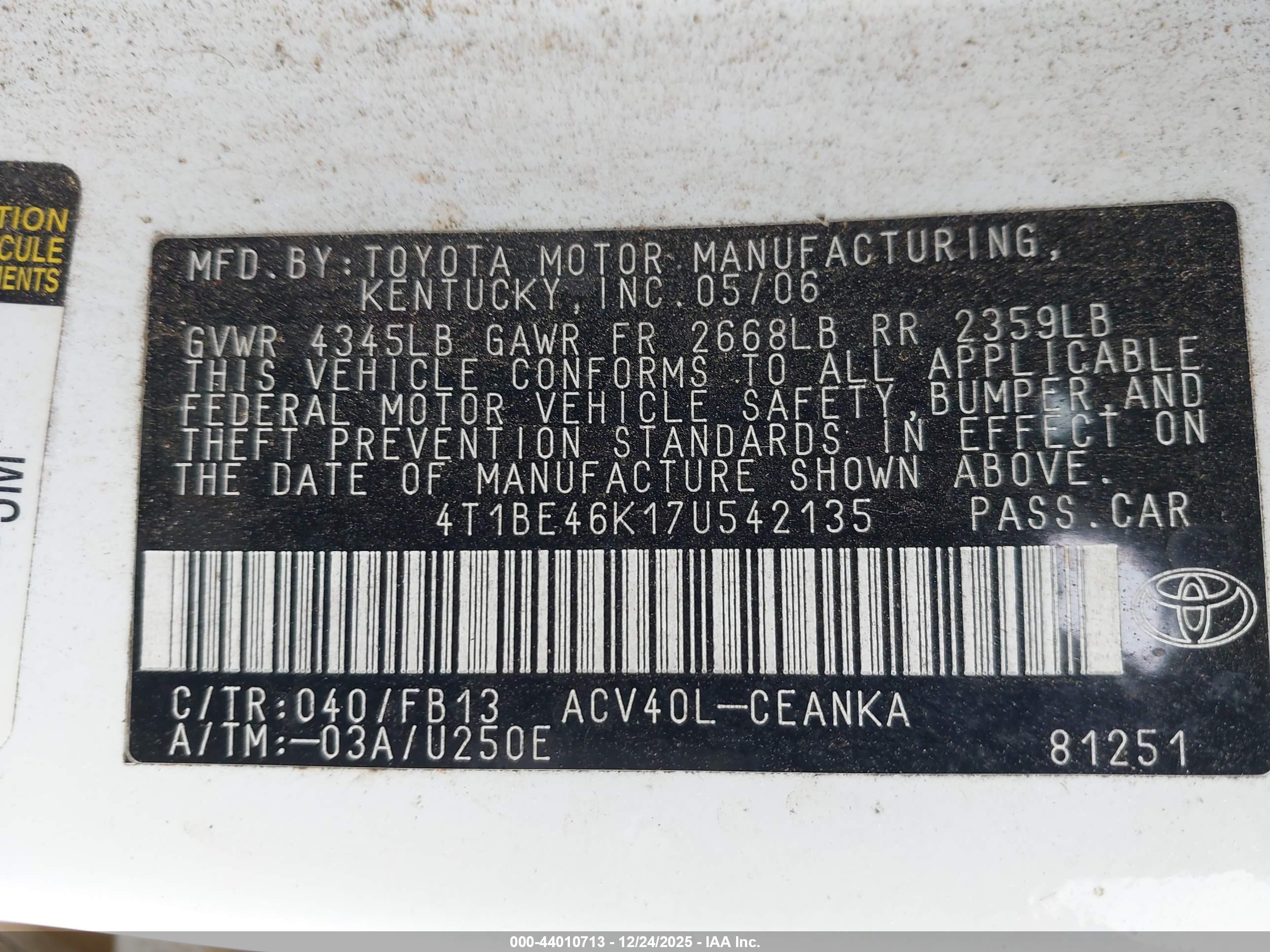 TOYOTA CAMRY image 9