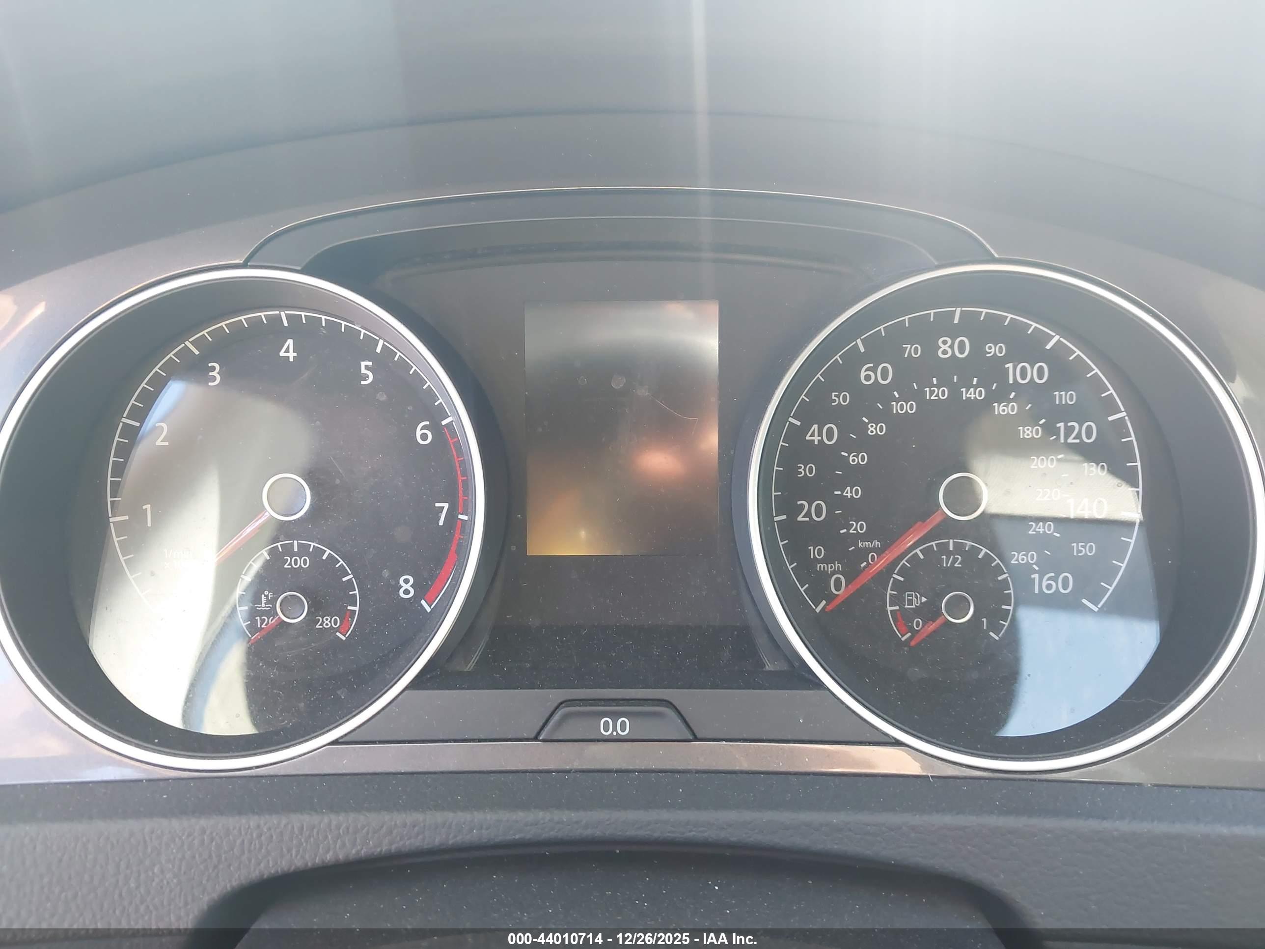 VOLKSWAGEN GOLF image 7