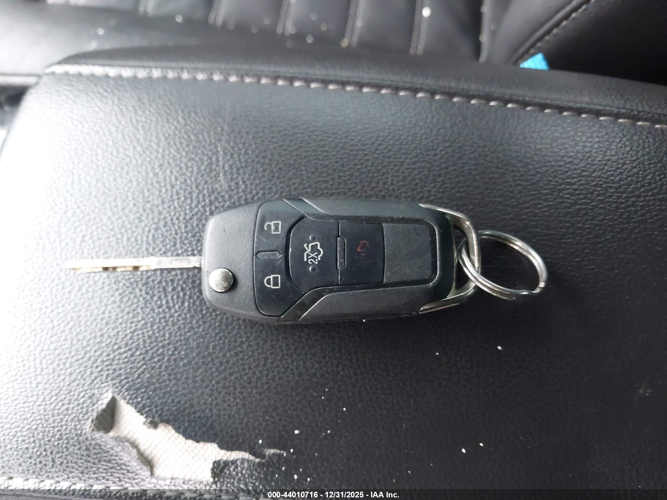 FORD FUSION image 11