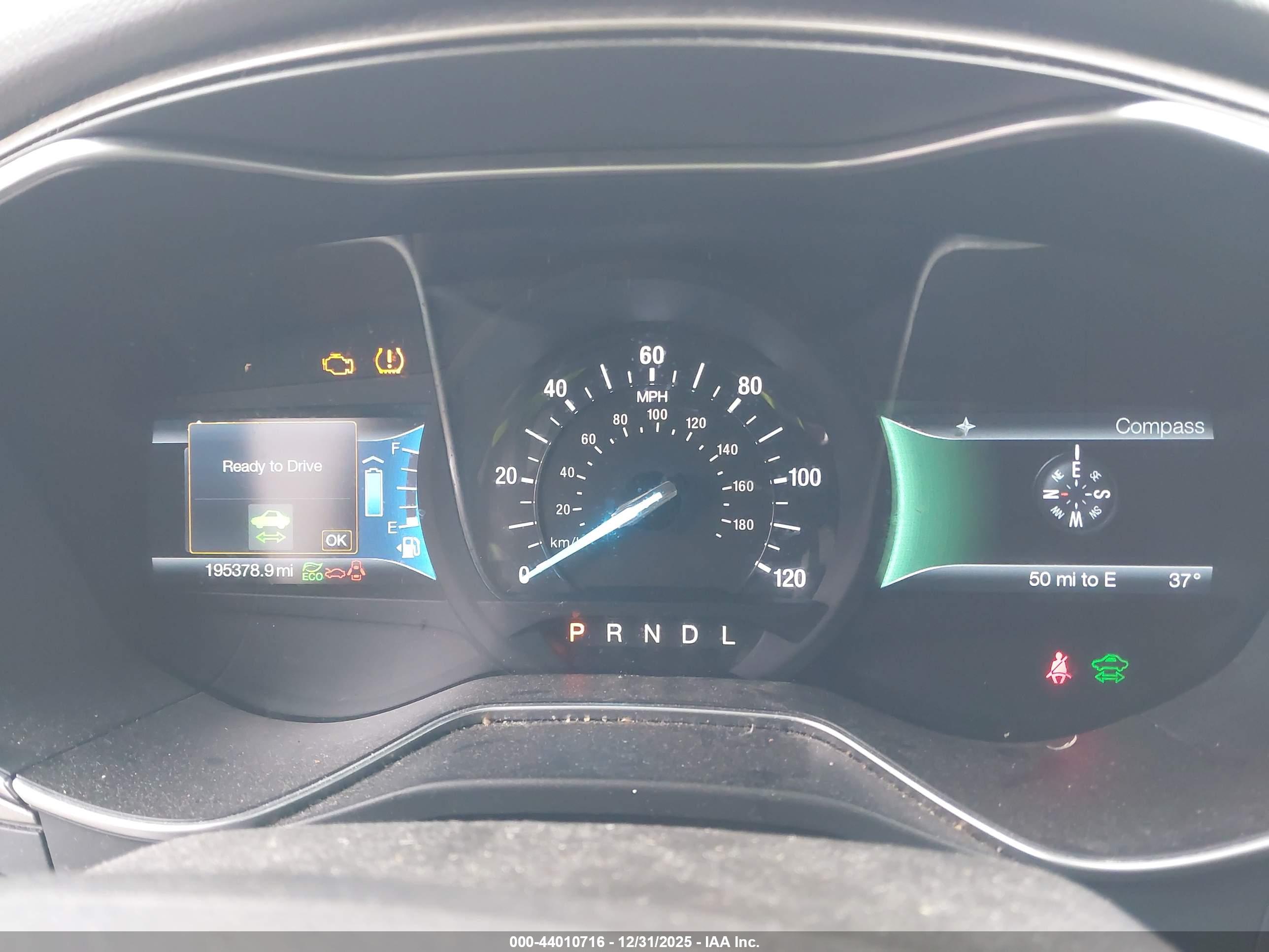 FORD FUSION image 7