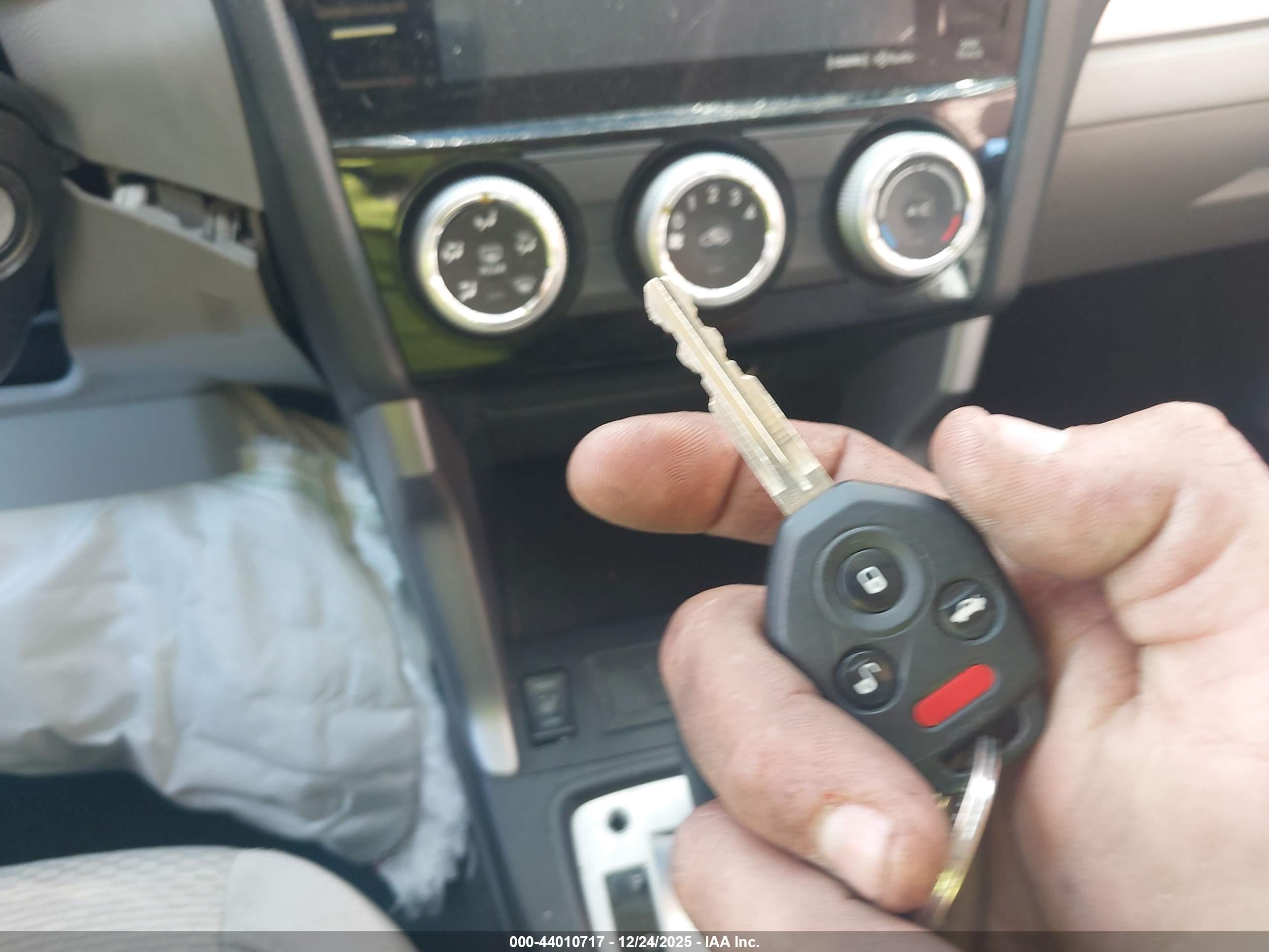 SUBARU FORESTER image 11