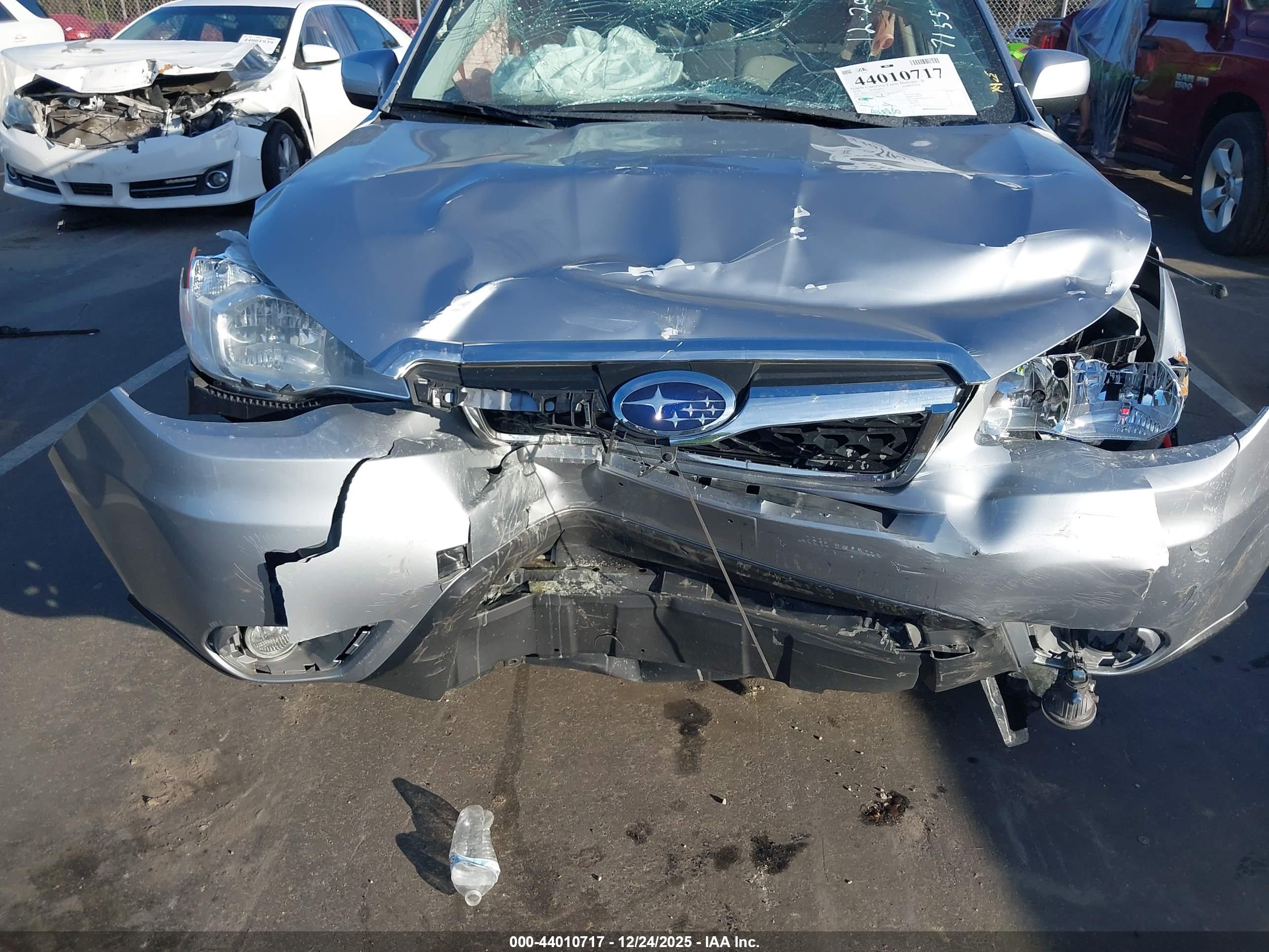 SUBARU FORESTER image 6