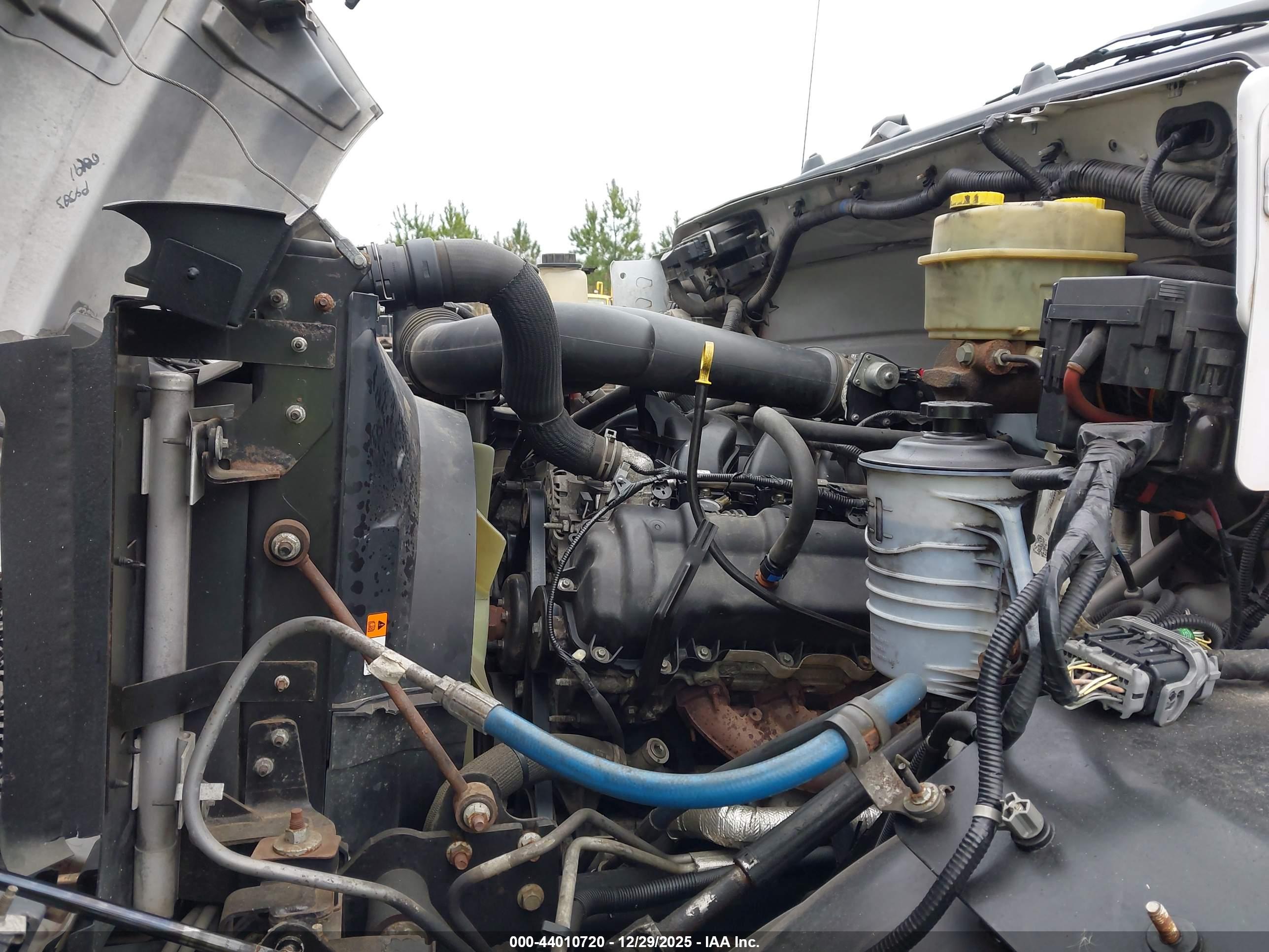 FORD F-650 image 10
