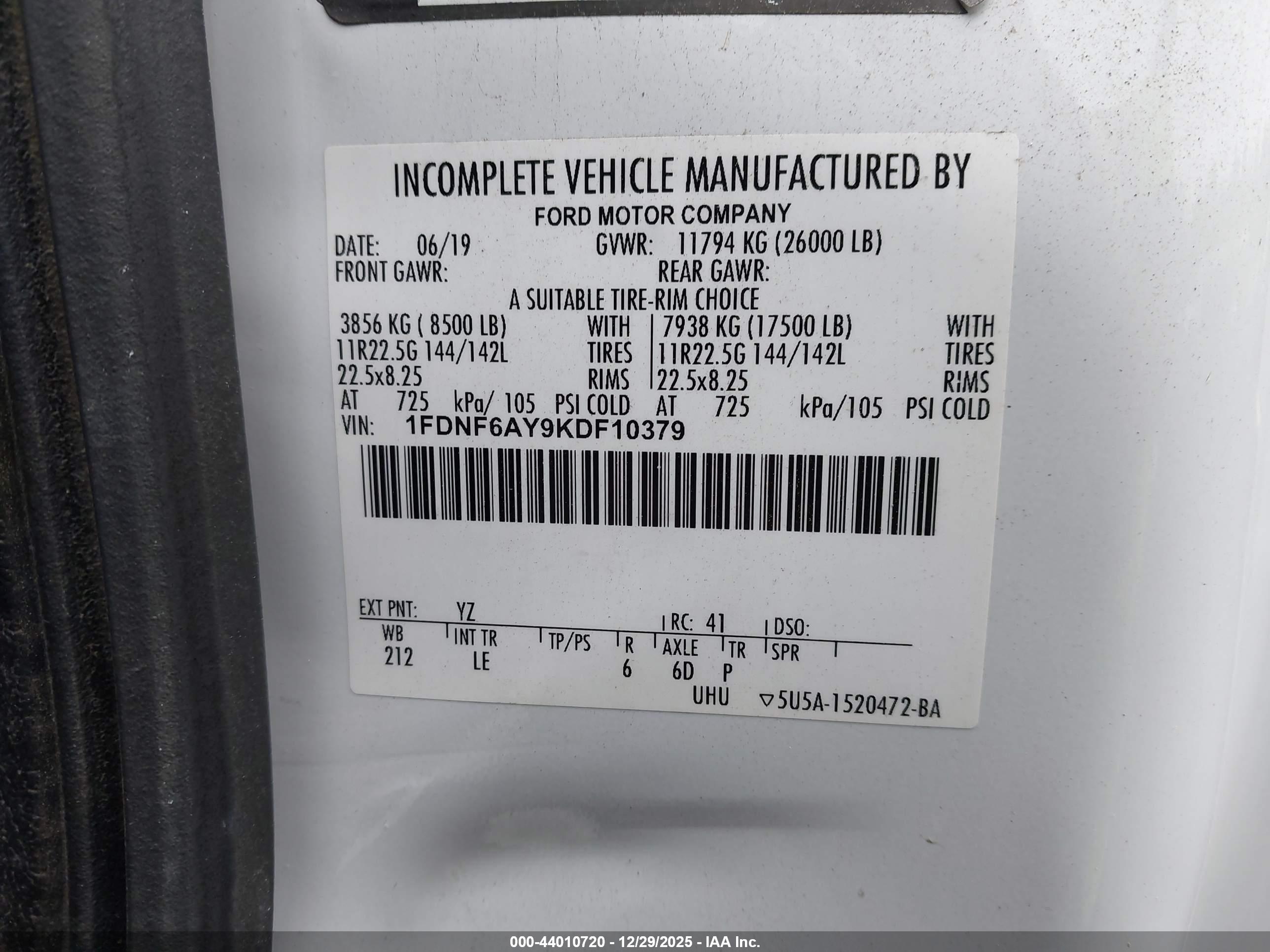 FORD F-650 image 9