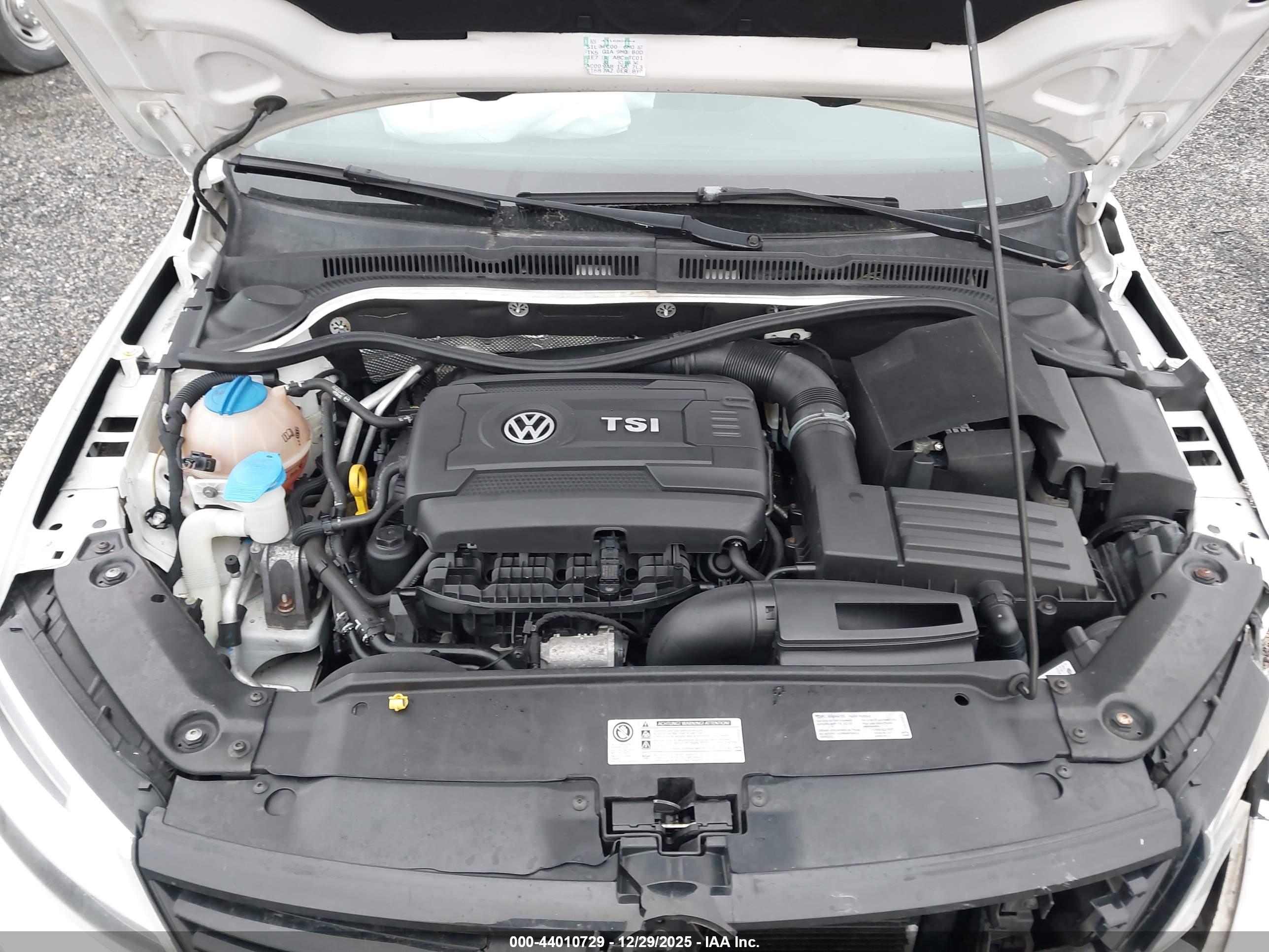 VOLKSWAGEN JETTA image 10
