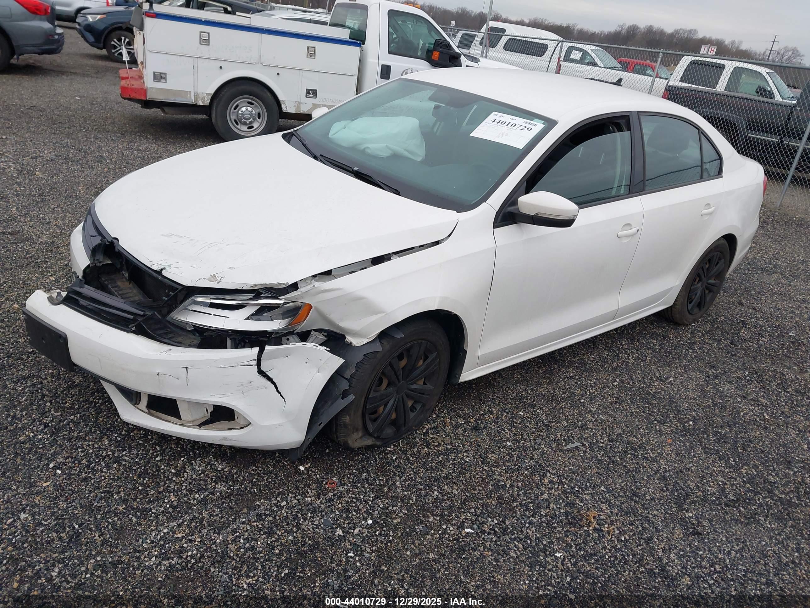 VOLKSWAGEN JETTA image 2