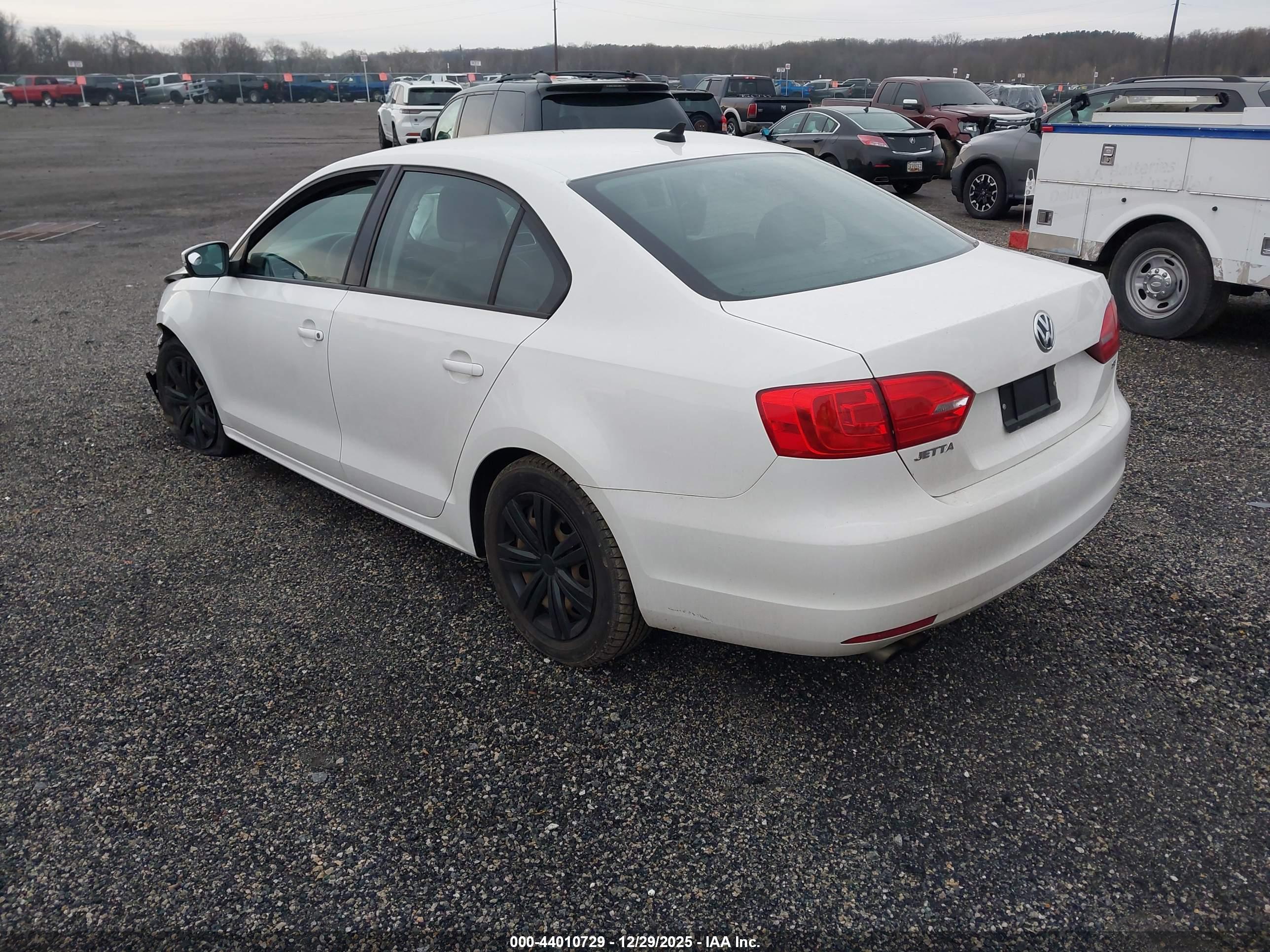 VOLKSWAGEN JETTA image 3