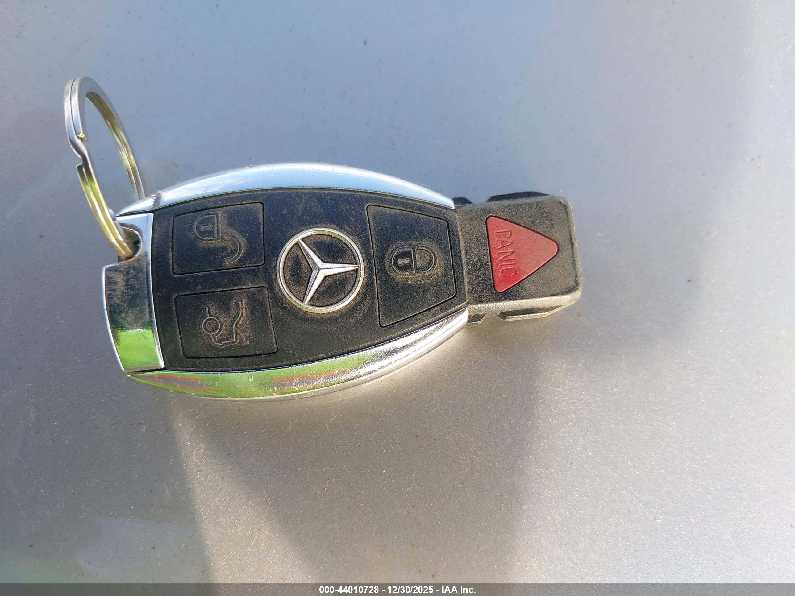MERCEDES-BENZ C image 11