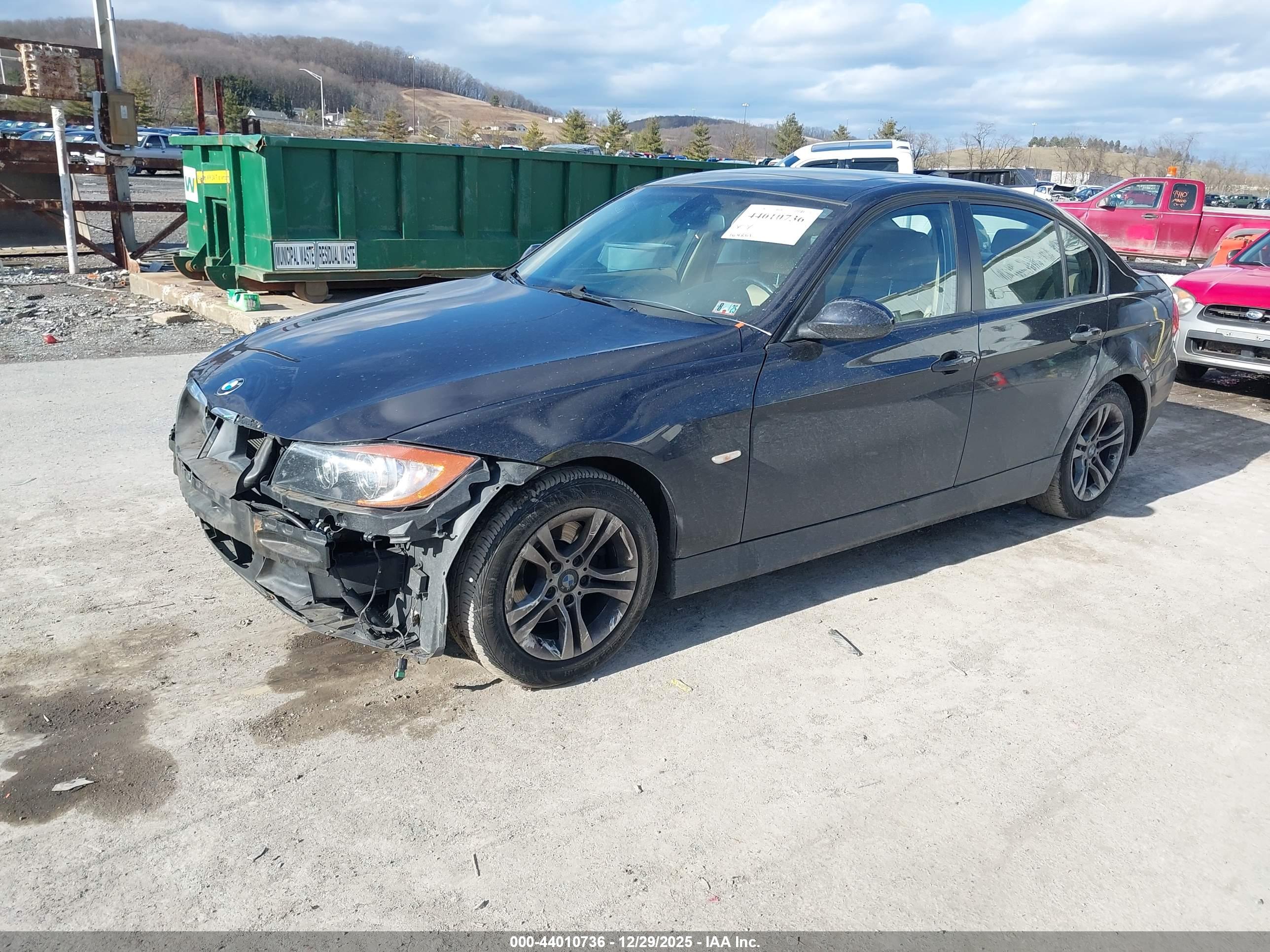 BMW 328I image 2