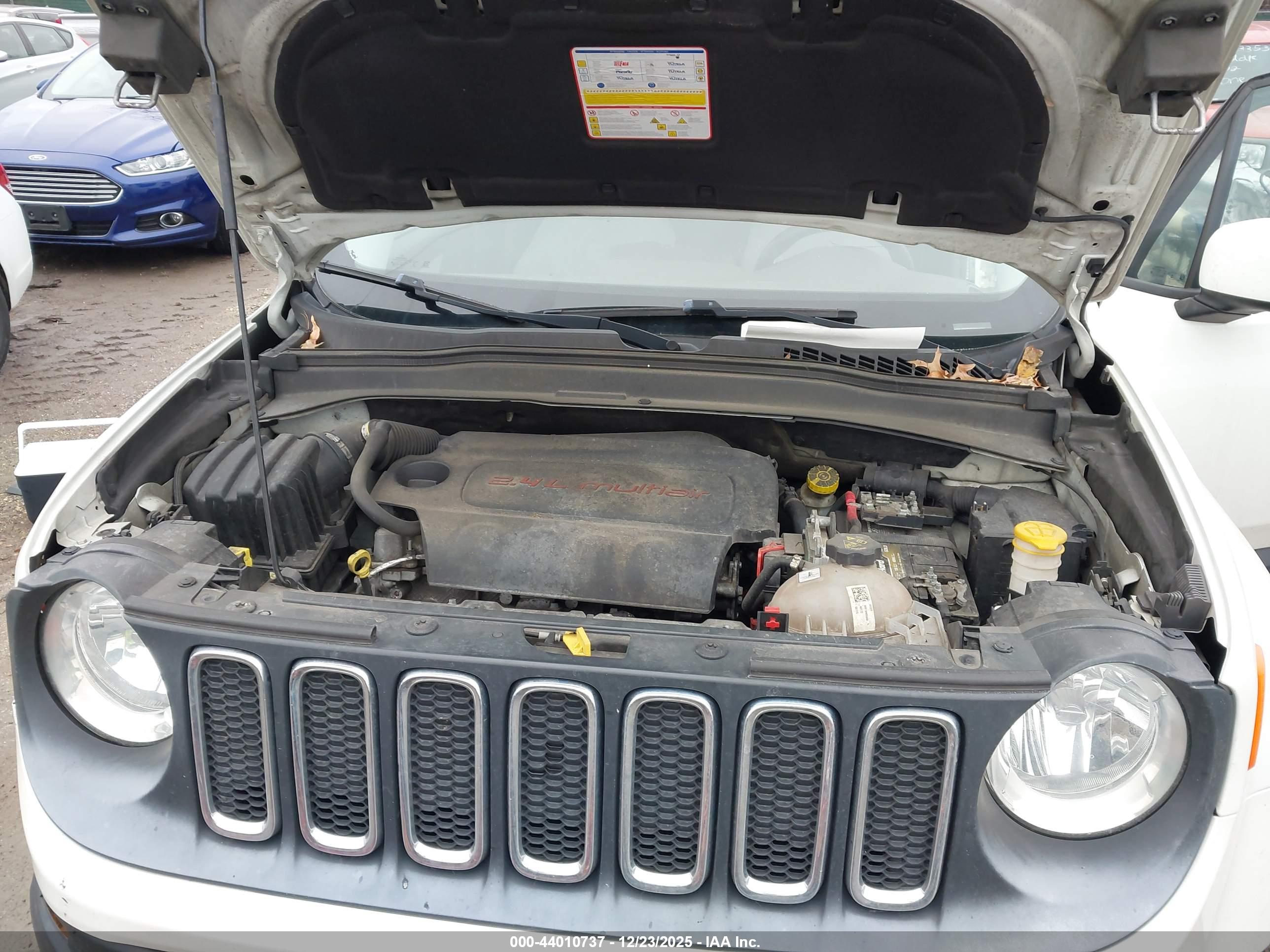 JEEP RENEGADE image 10