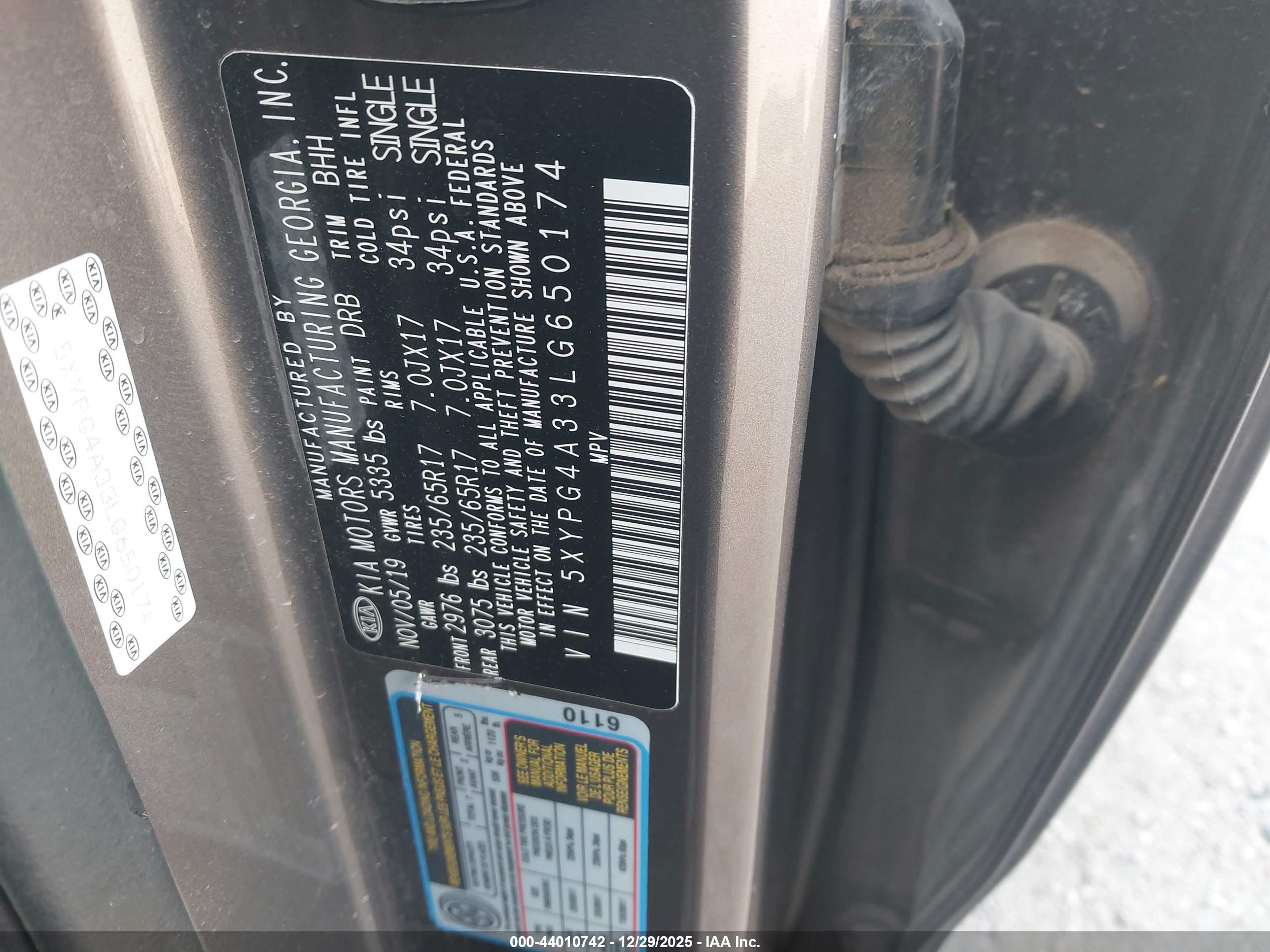 KIA SORENTO image 9