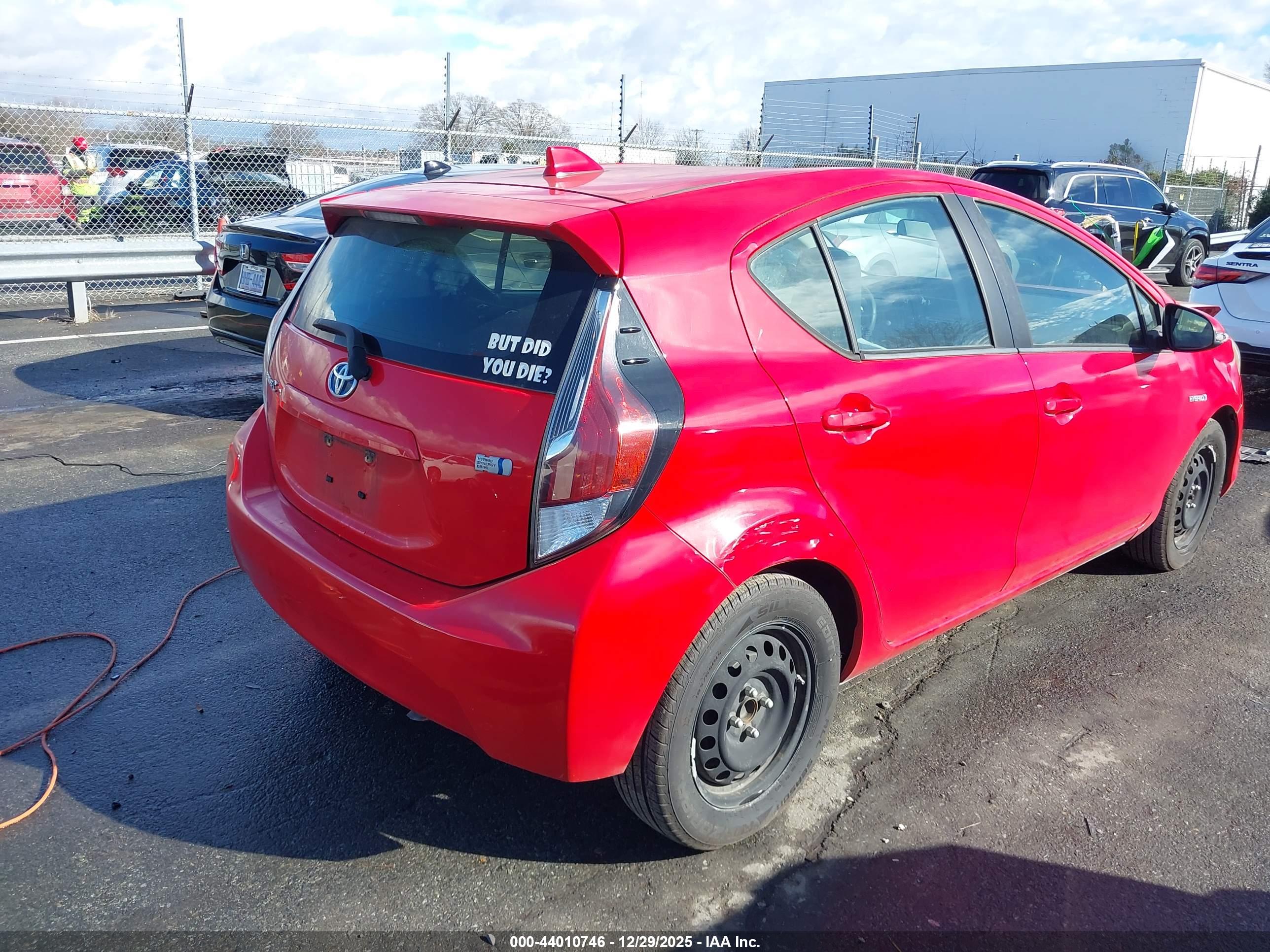 TOYOTA PRIUS image 4