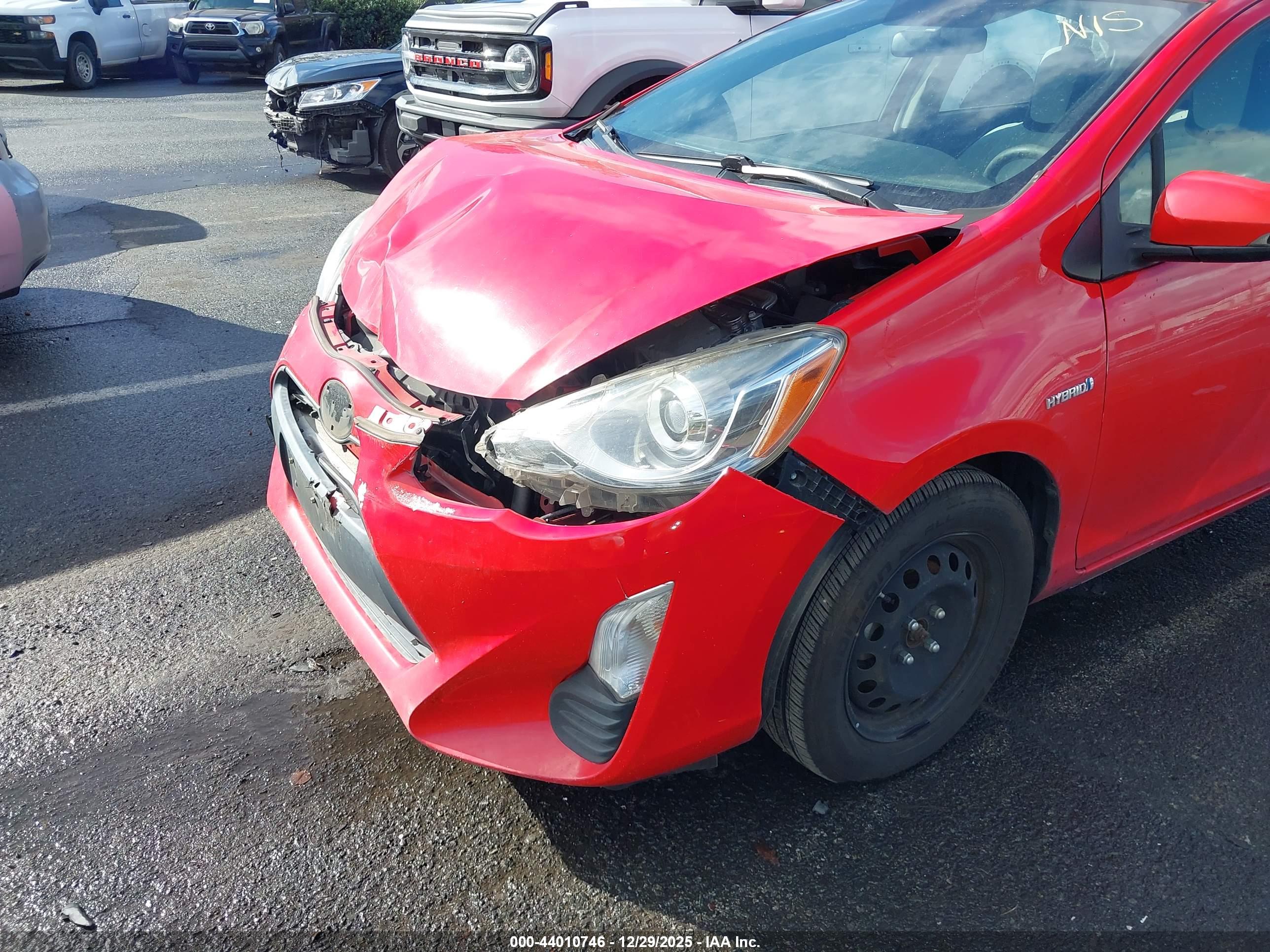 TOYOTA PRIUS image 6