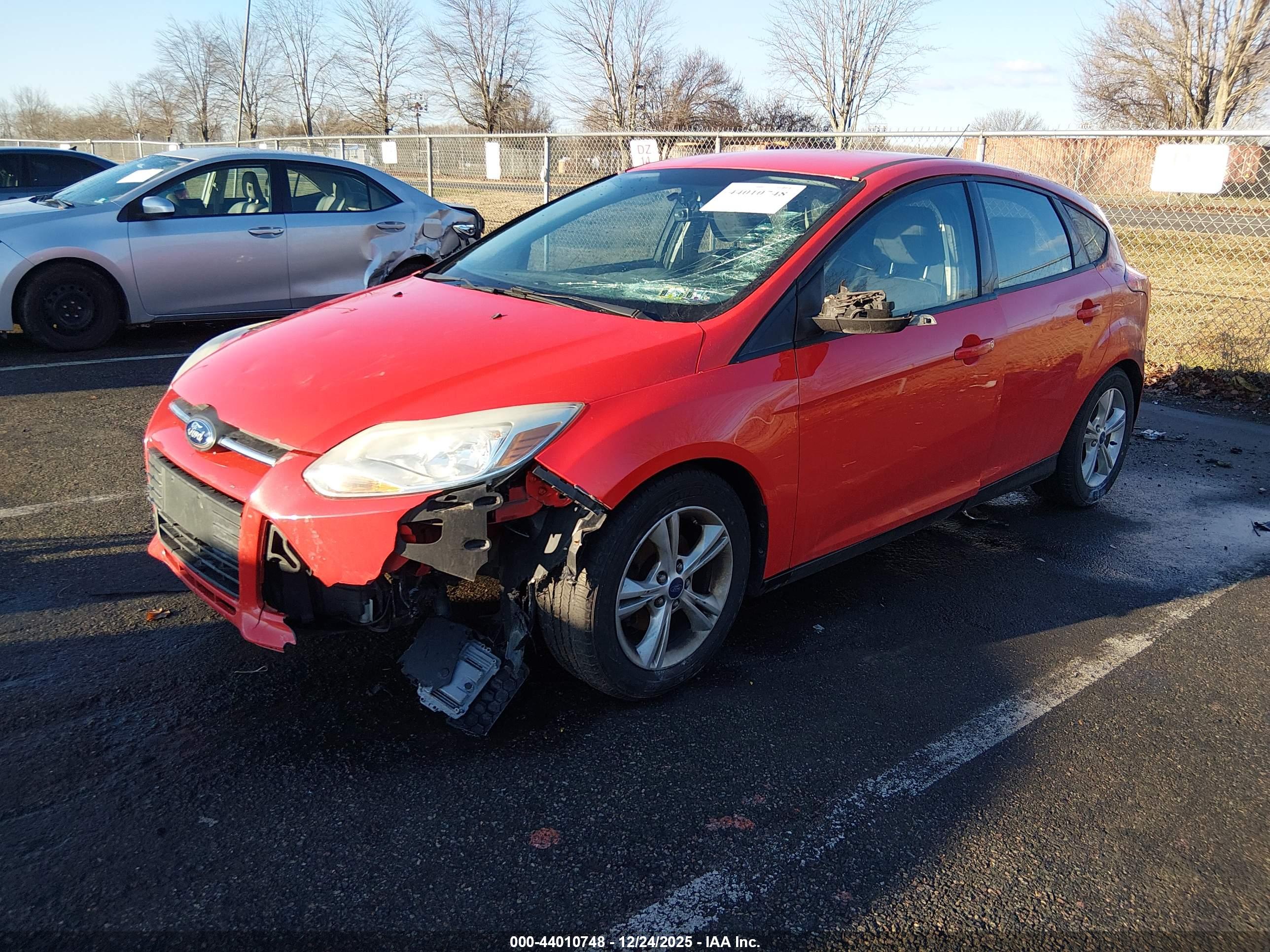 FORD FOCUS image 2